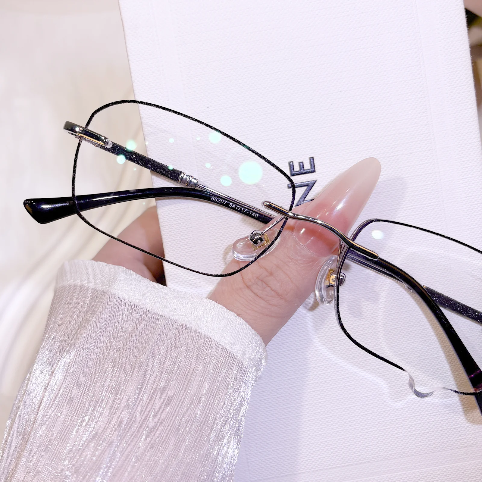 Lira Eyeglasses - Image 6