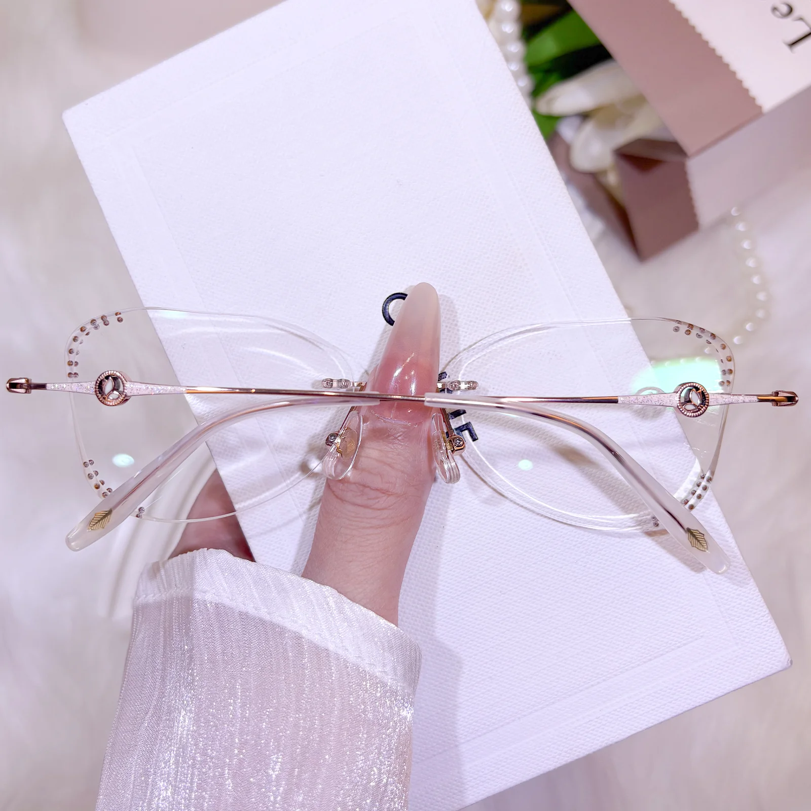 Lola Eyeglasses - Image 11