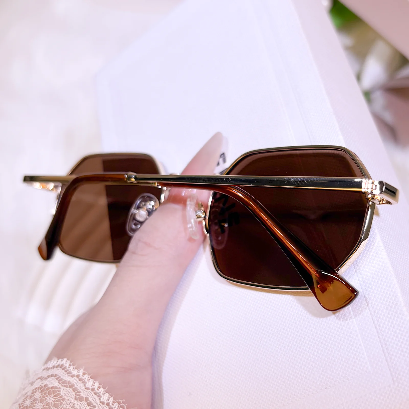 Loren Sunglasses - Image 8