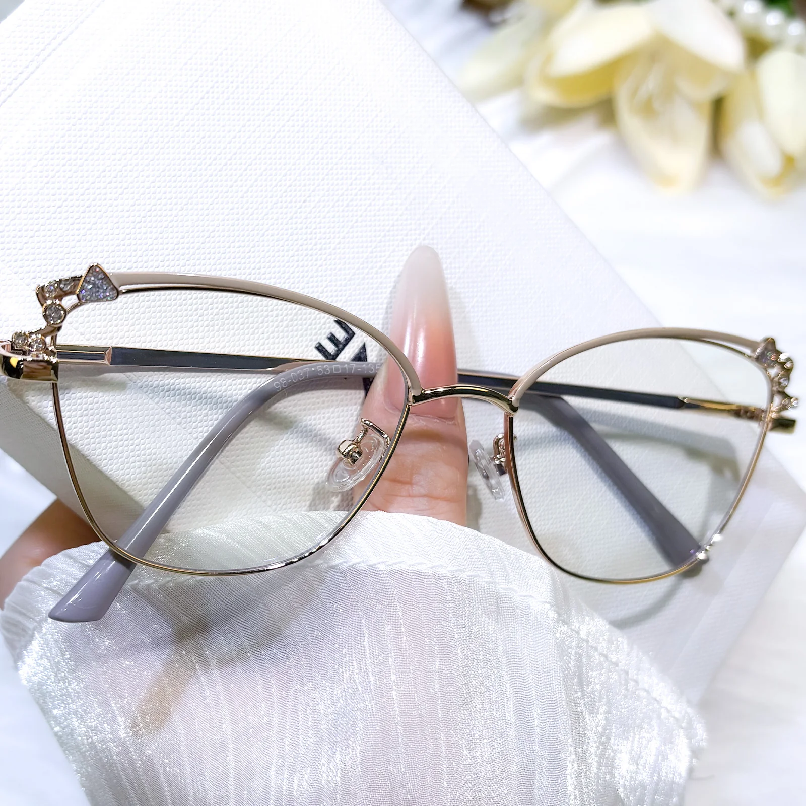 Lottie Eyeglasses - Image 8