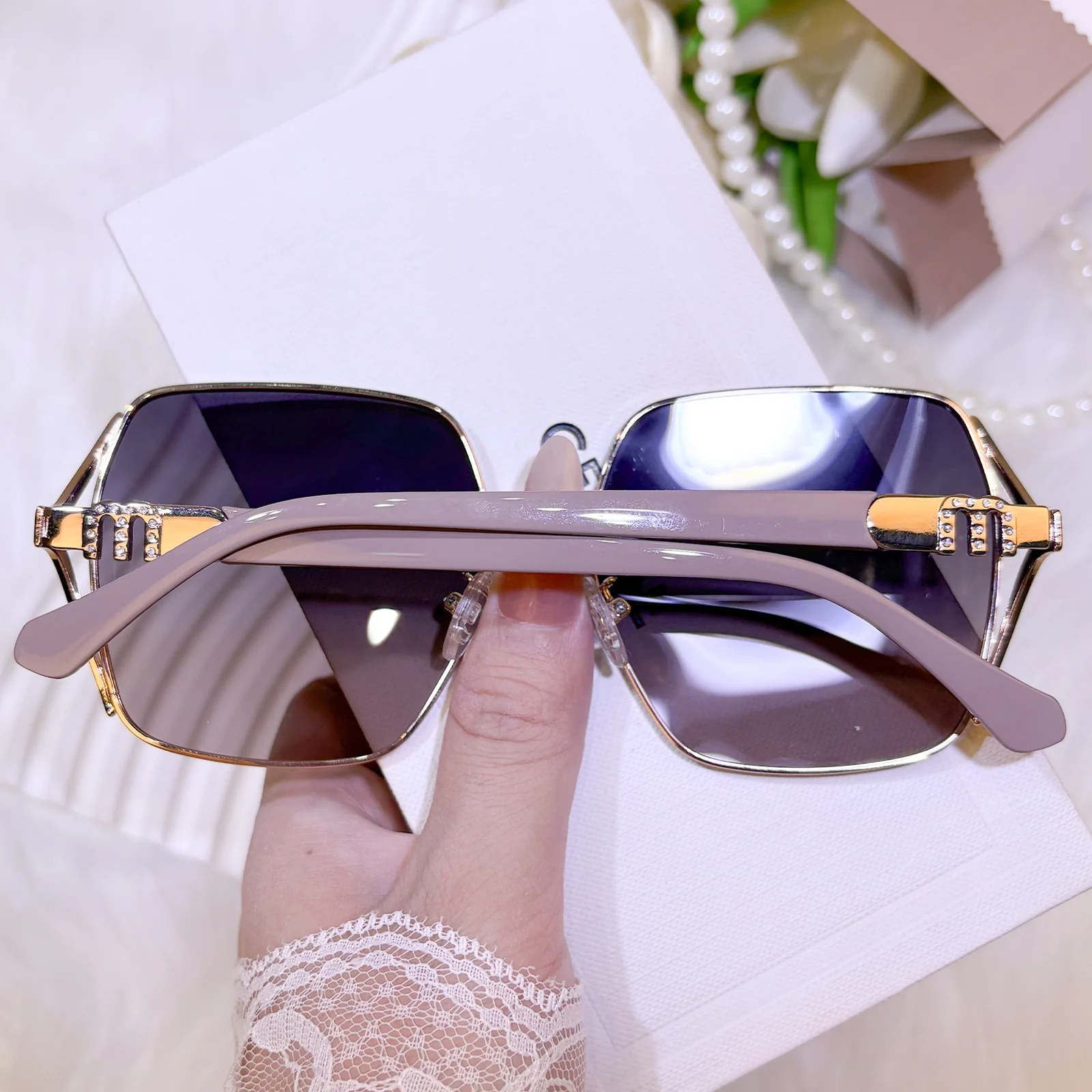 Luda Sunglasses - Image 2
