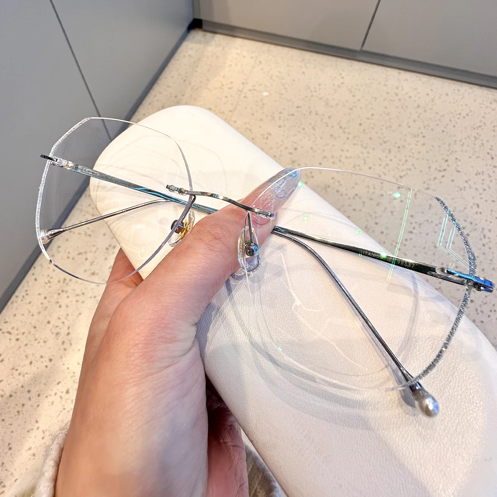 Luisa Eyeglasses - Image 2