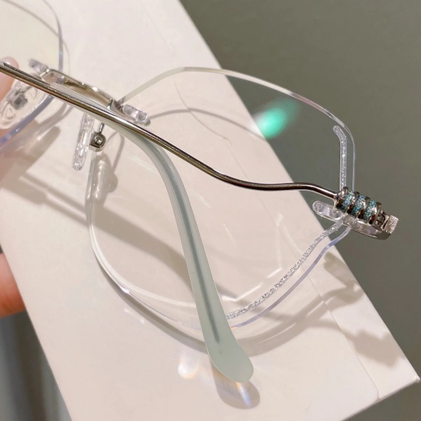 Lumi Eyeglasses - Image 6