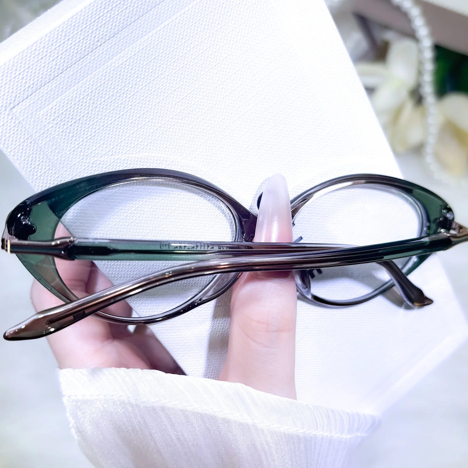 Lynra Eyeglasses - Image 11