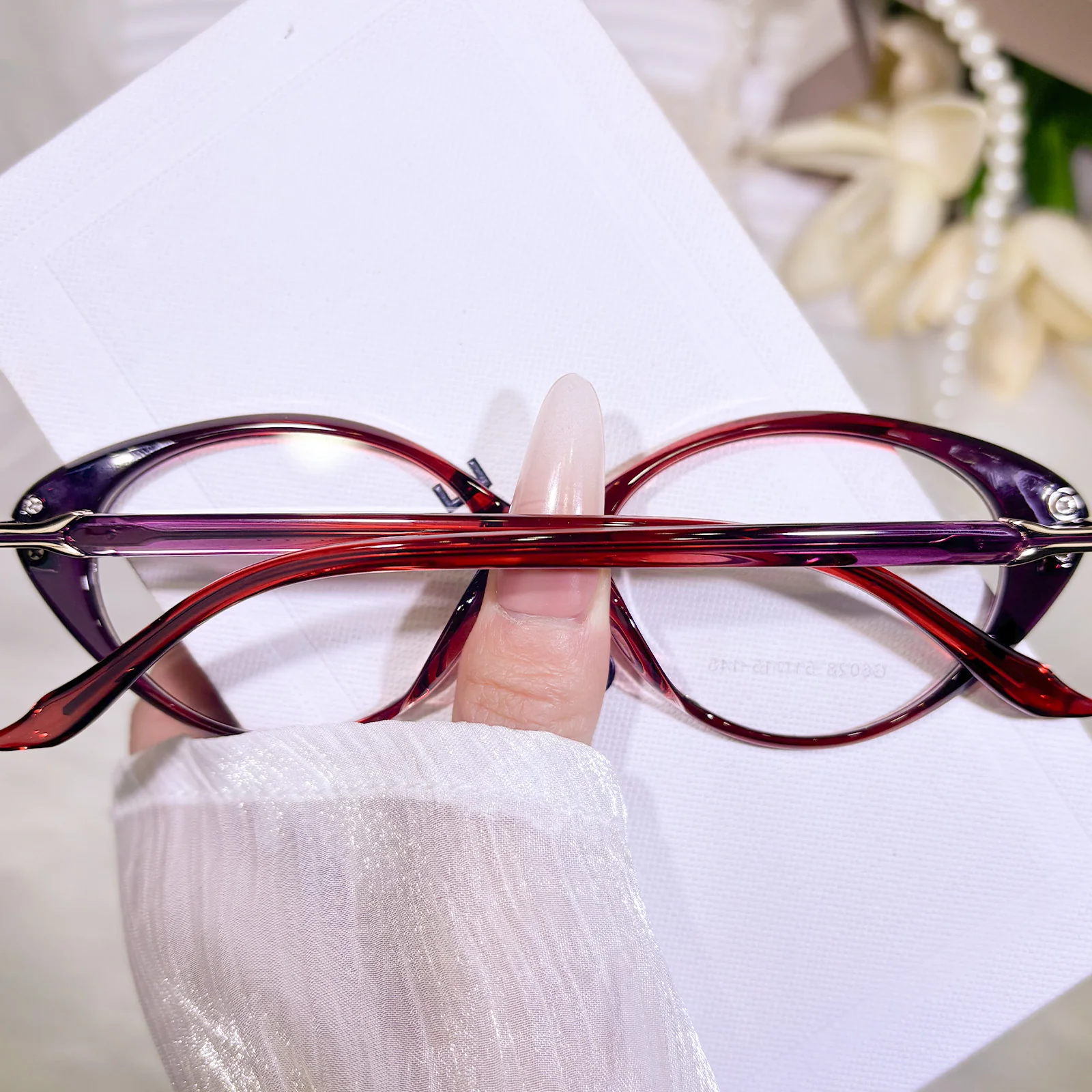 Lynra Eyeglasses - Image 4