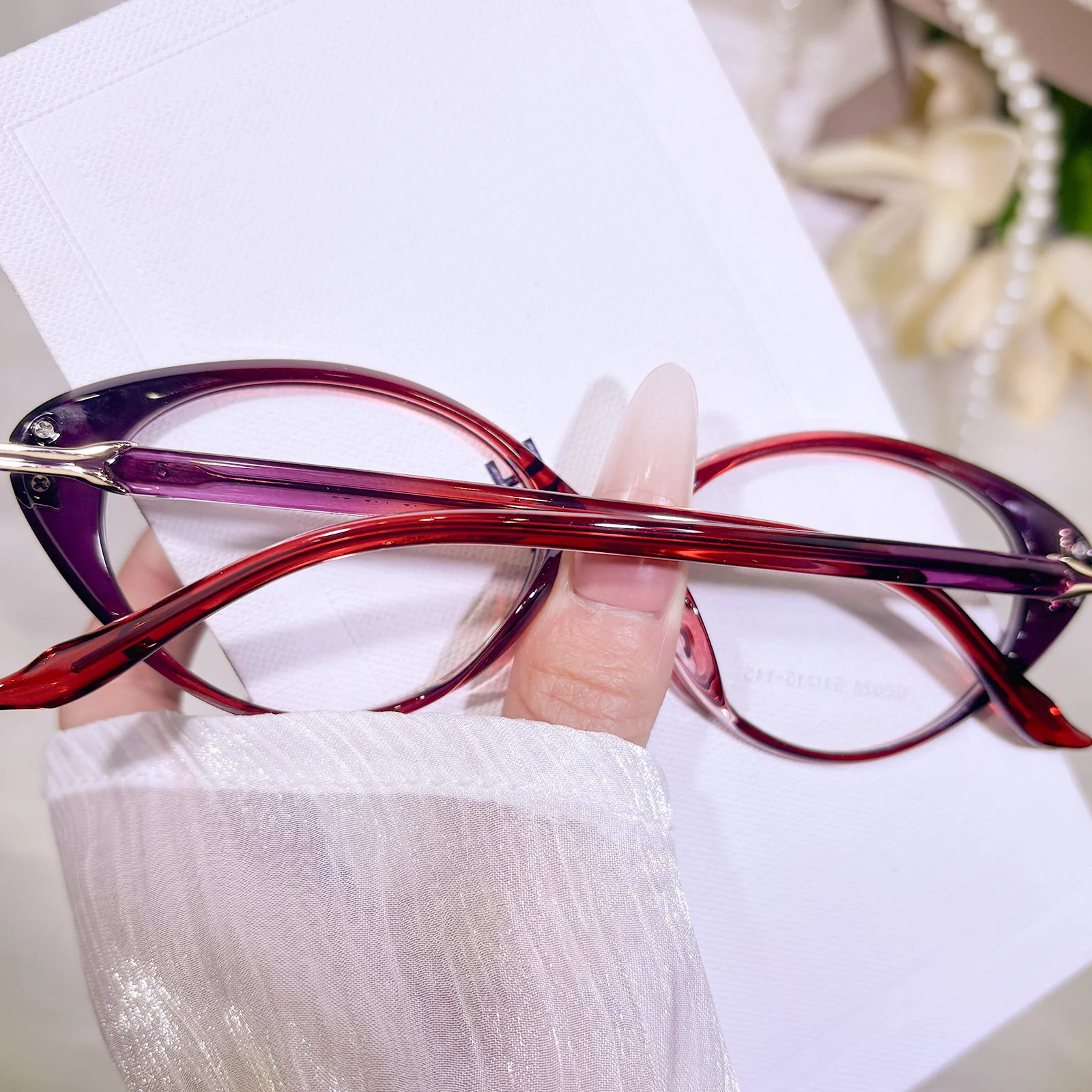 Lynra Eyeglasses - Image 5