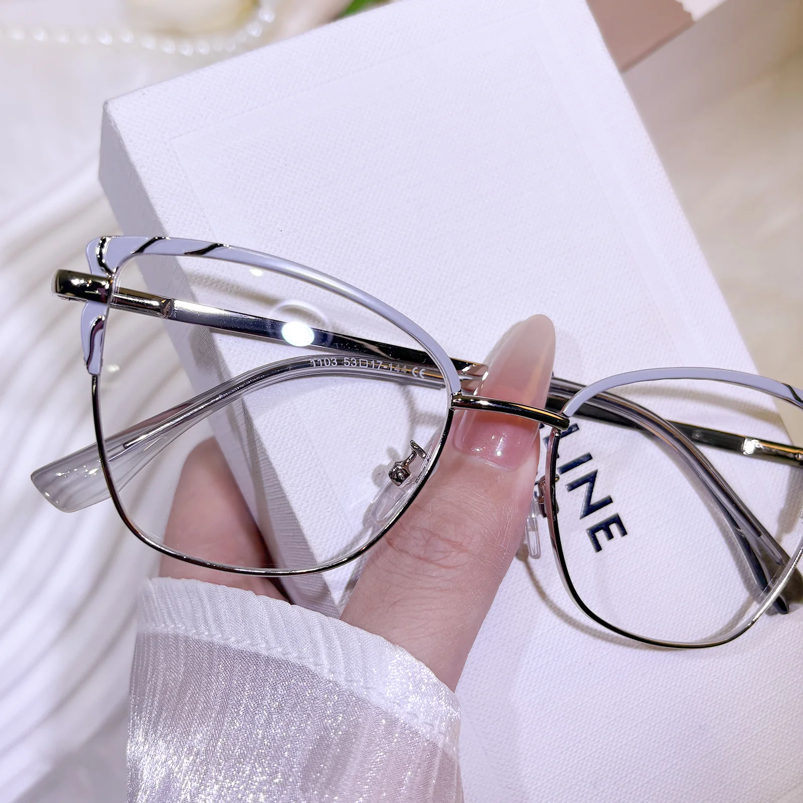 Maelis Eyeglasses - Image 2