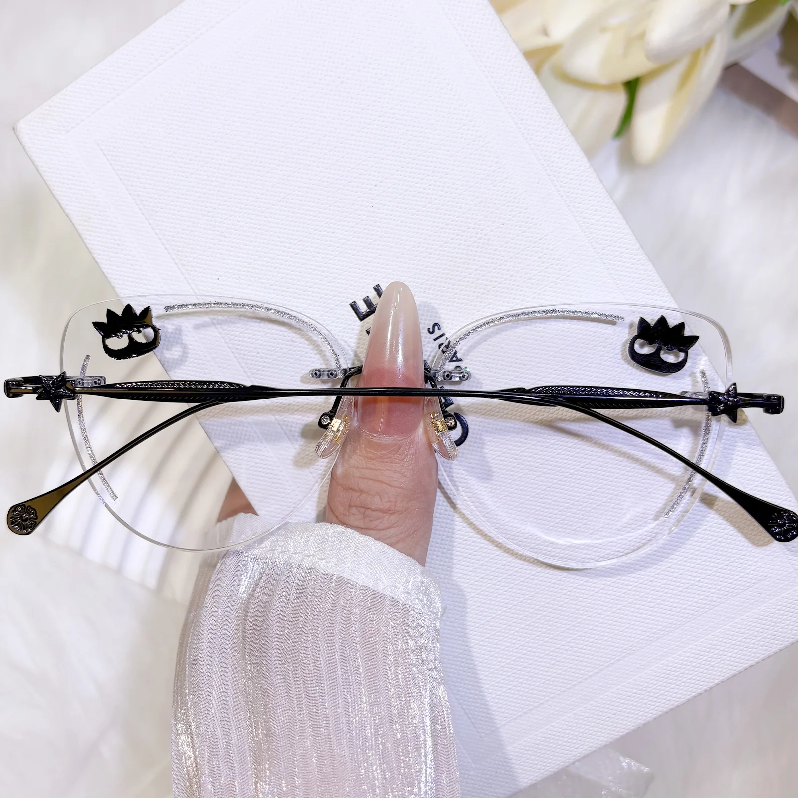 Maru Eyeglasses - Image 4
