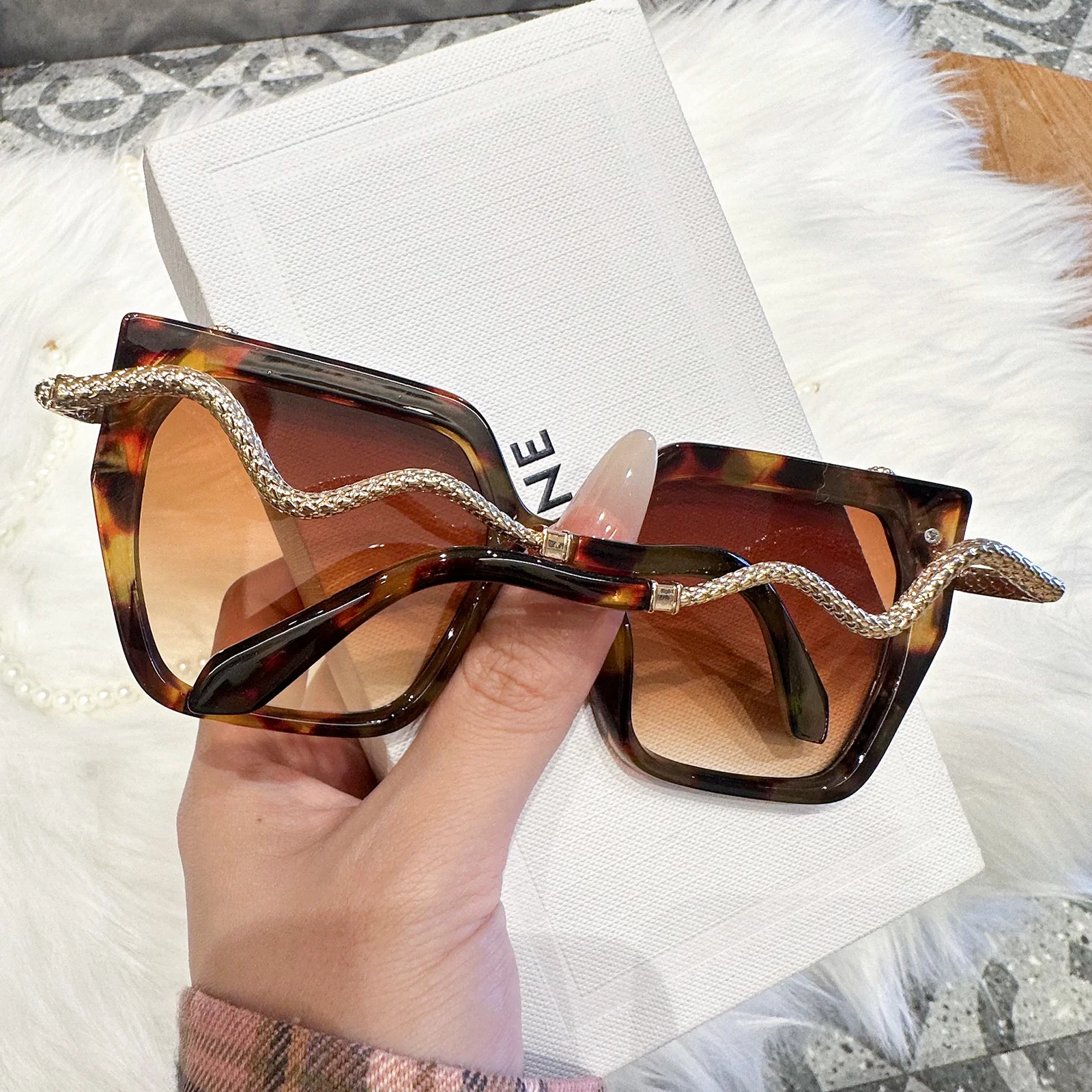 Medusa Sunglasses - Image 6