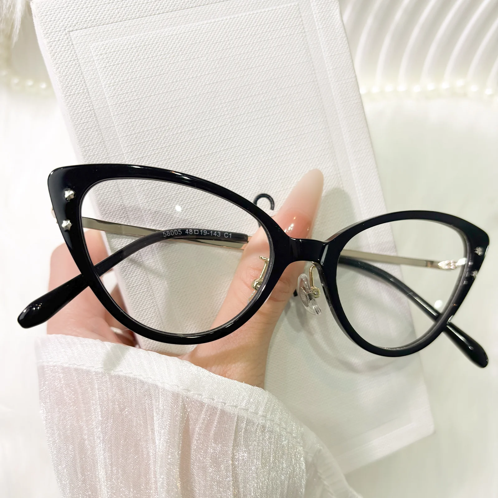 Mew Eyeglasses - Image 3