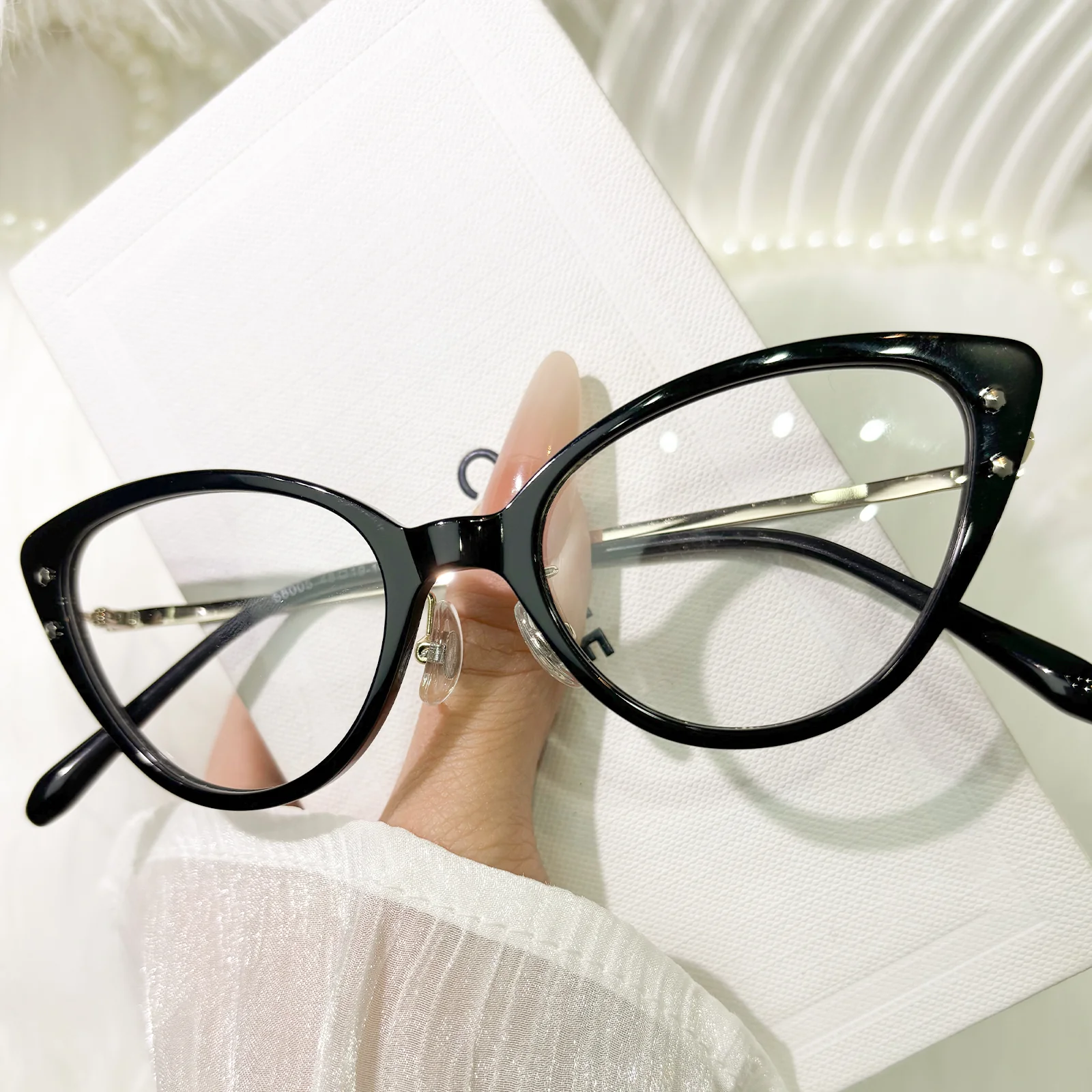Mew Eyeglasses - Image 4