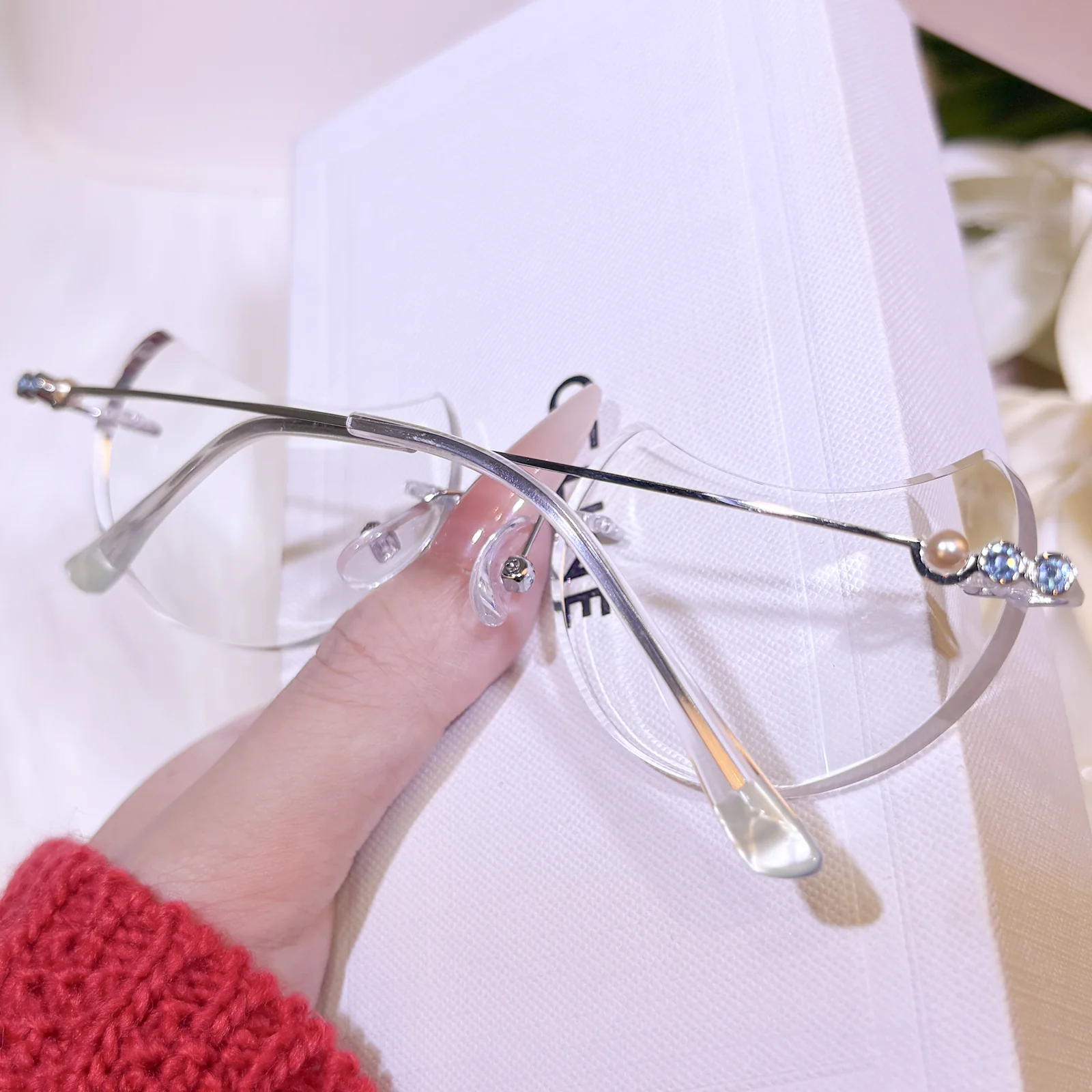 Moon Eyeglasses - Image 5