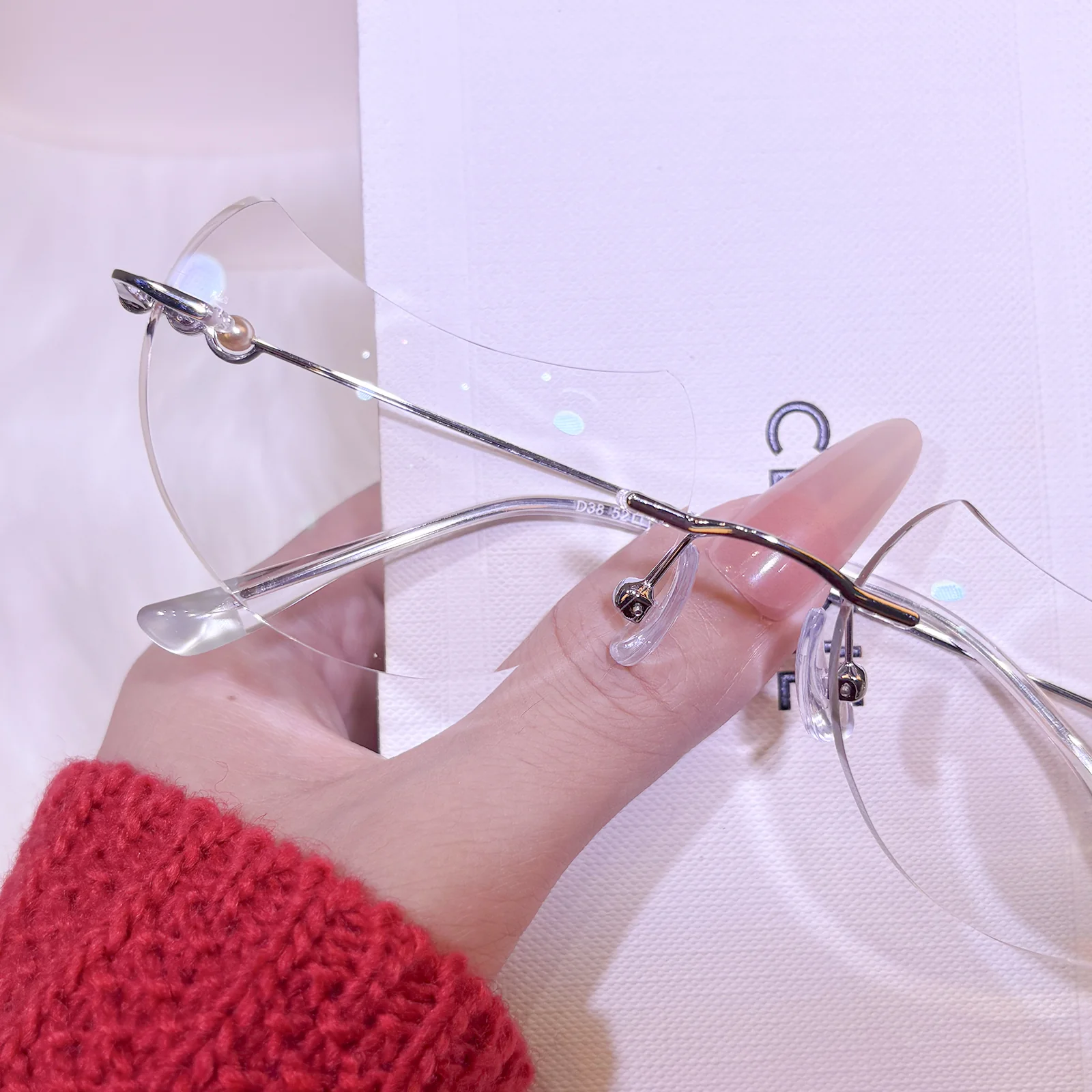 Moon Eyeglasses - Image 7