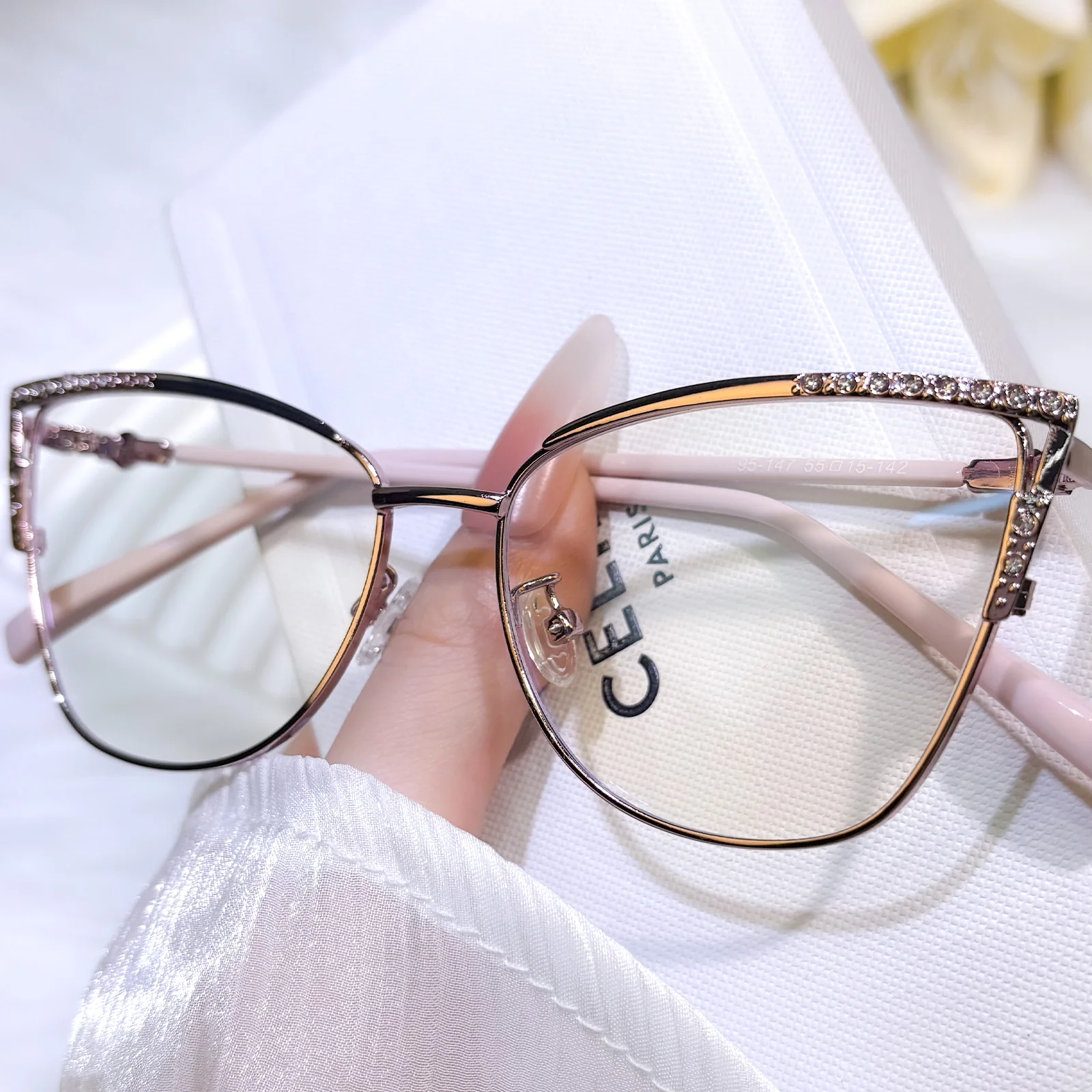 Naja Eyeglasses - Image 3