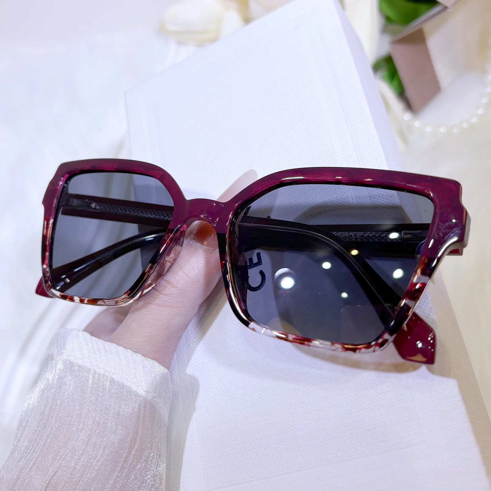 Nevie Sunglasses - Image 11