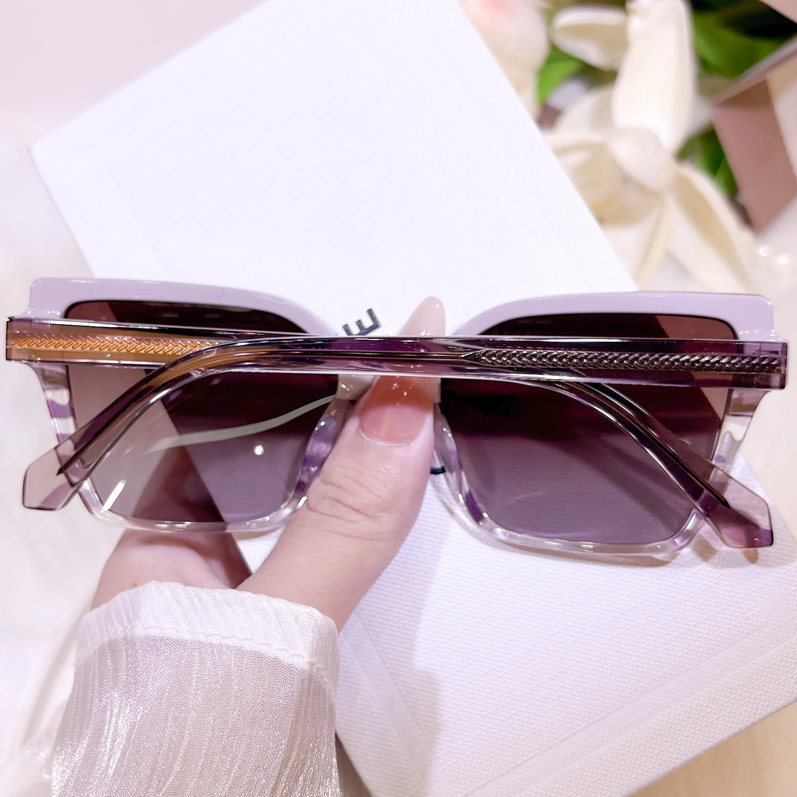 Nevie Sunglasses - Image 4
