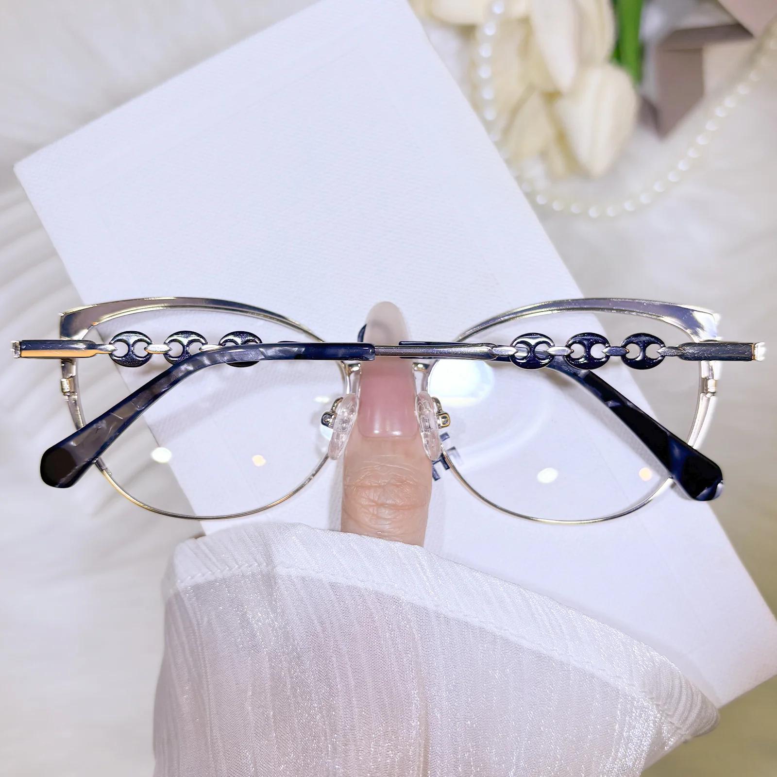 Niquita Eyeglasses - Image 4