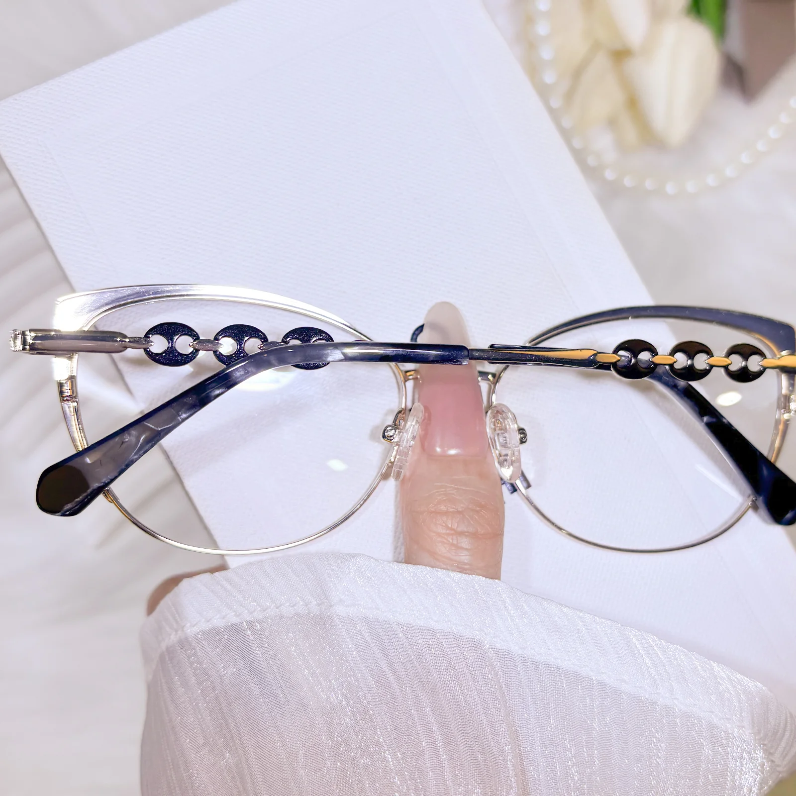 Niquita Eyeglasses - Image 5