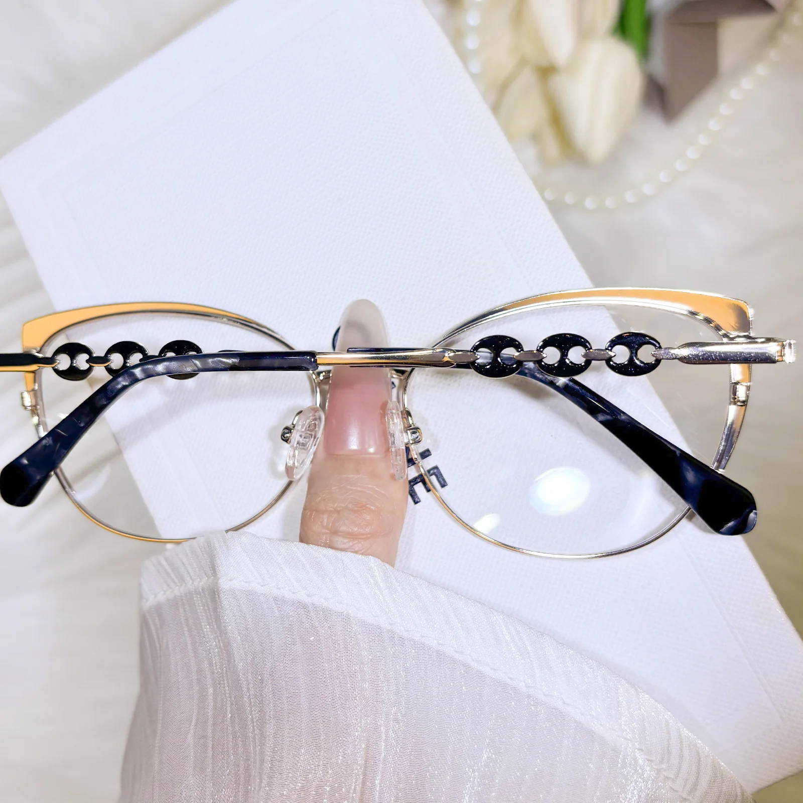 Niquita Eyeglasses - Image 6