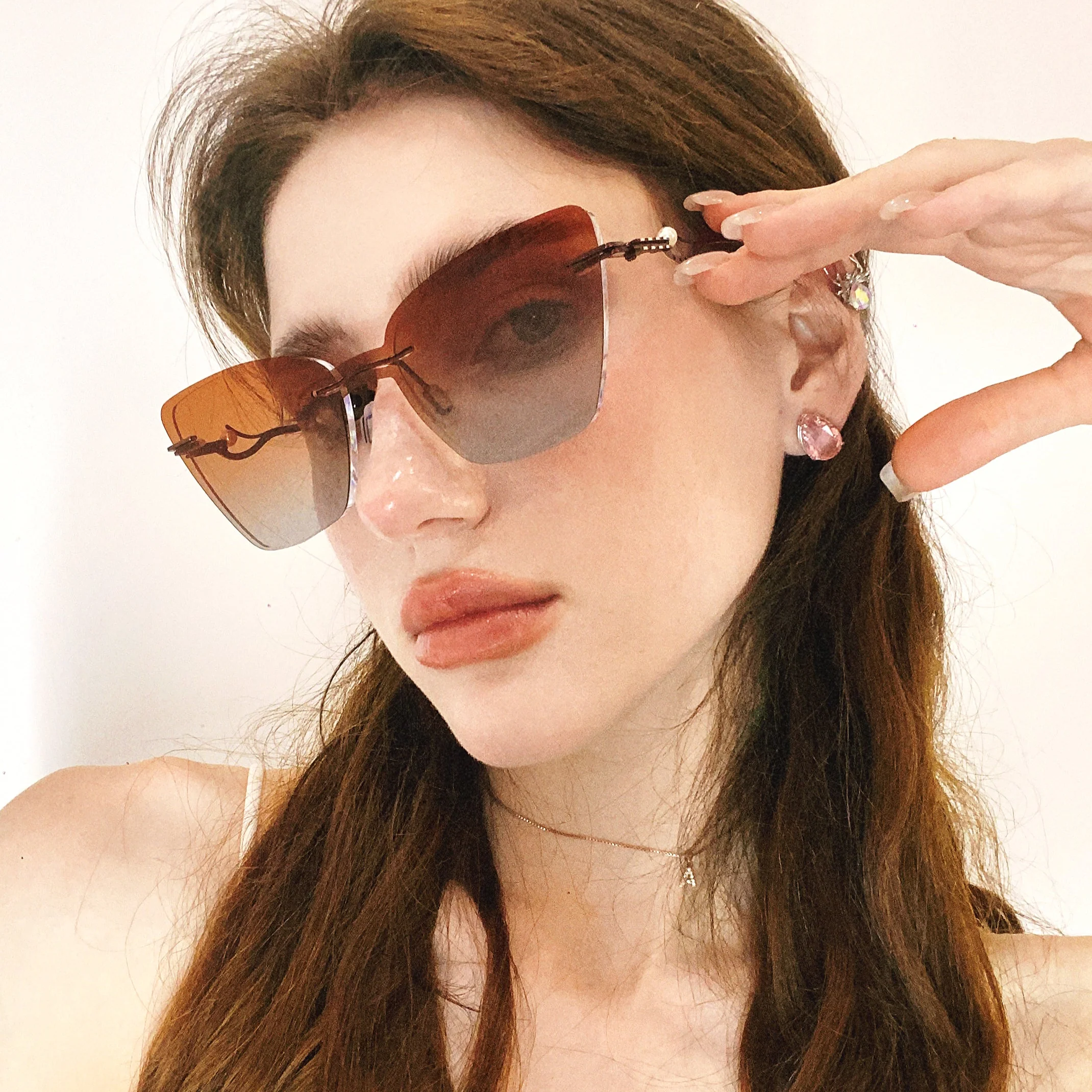 Noeva Sunglasses - Image 2