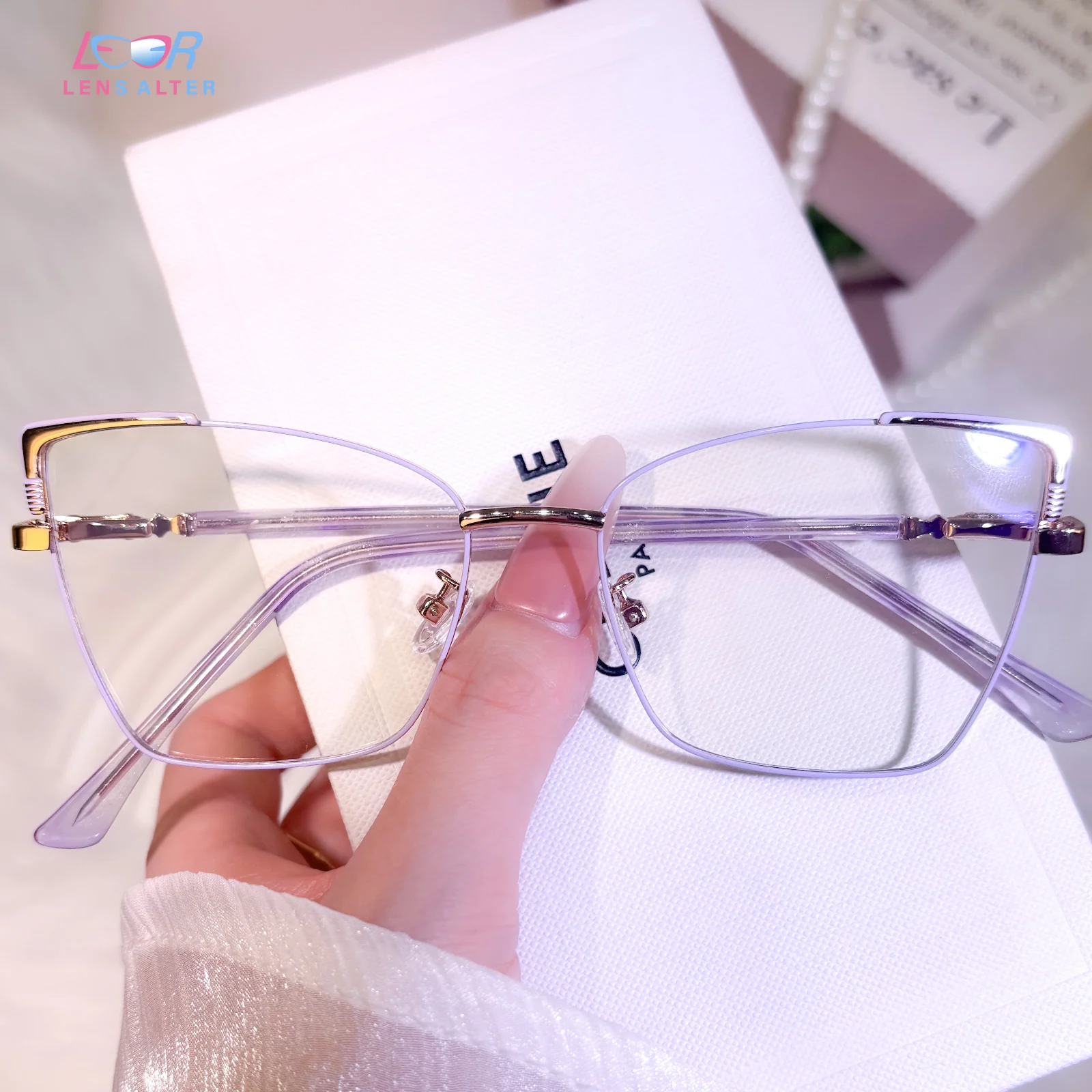 Noor Eyeglasses - Image 7