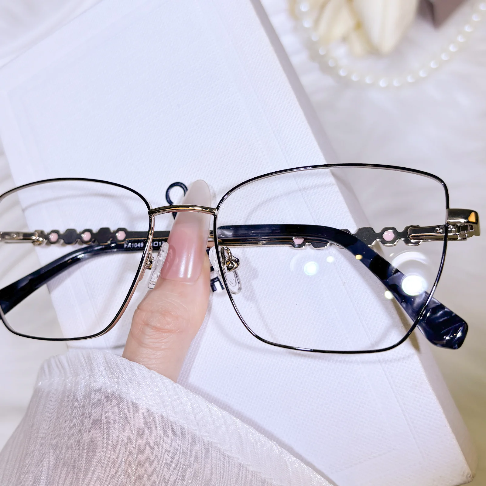 Norma Eyeglasses - Image 3