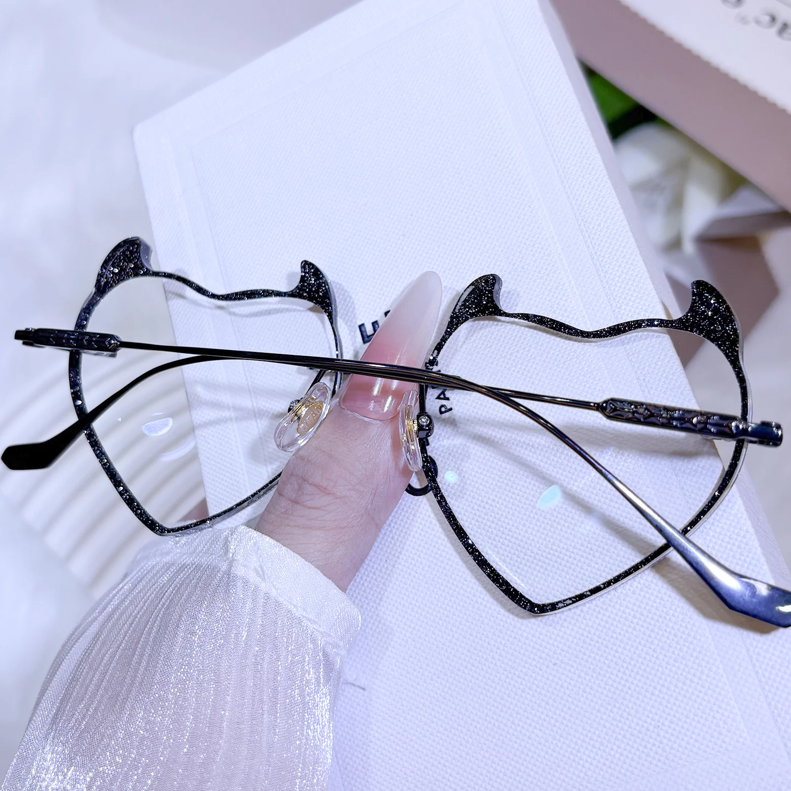 Nox Eyeglasses - Image 29