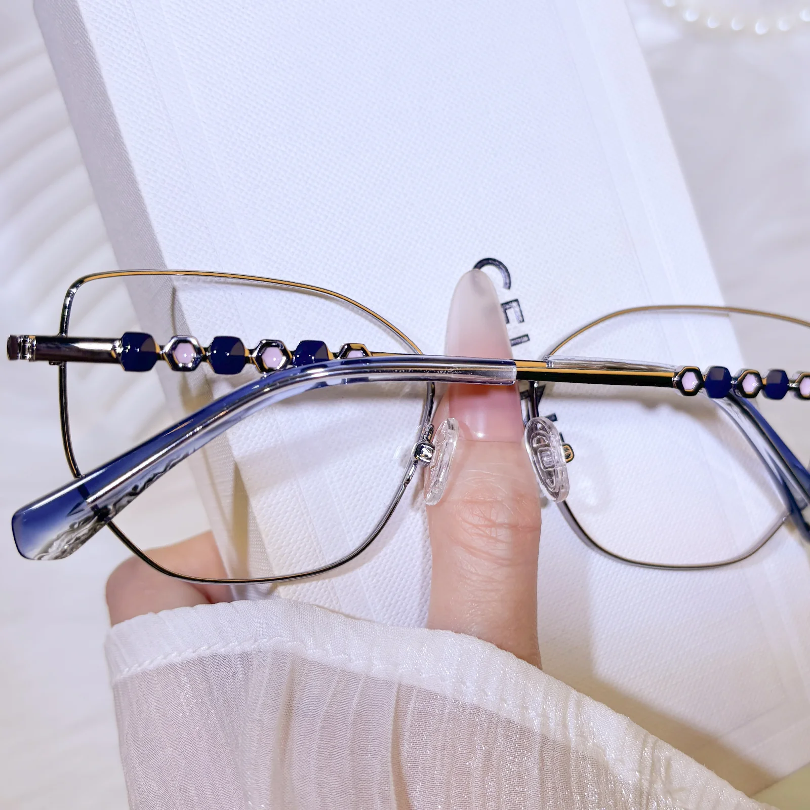 Nyby Eyeglasses - Image 17