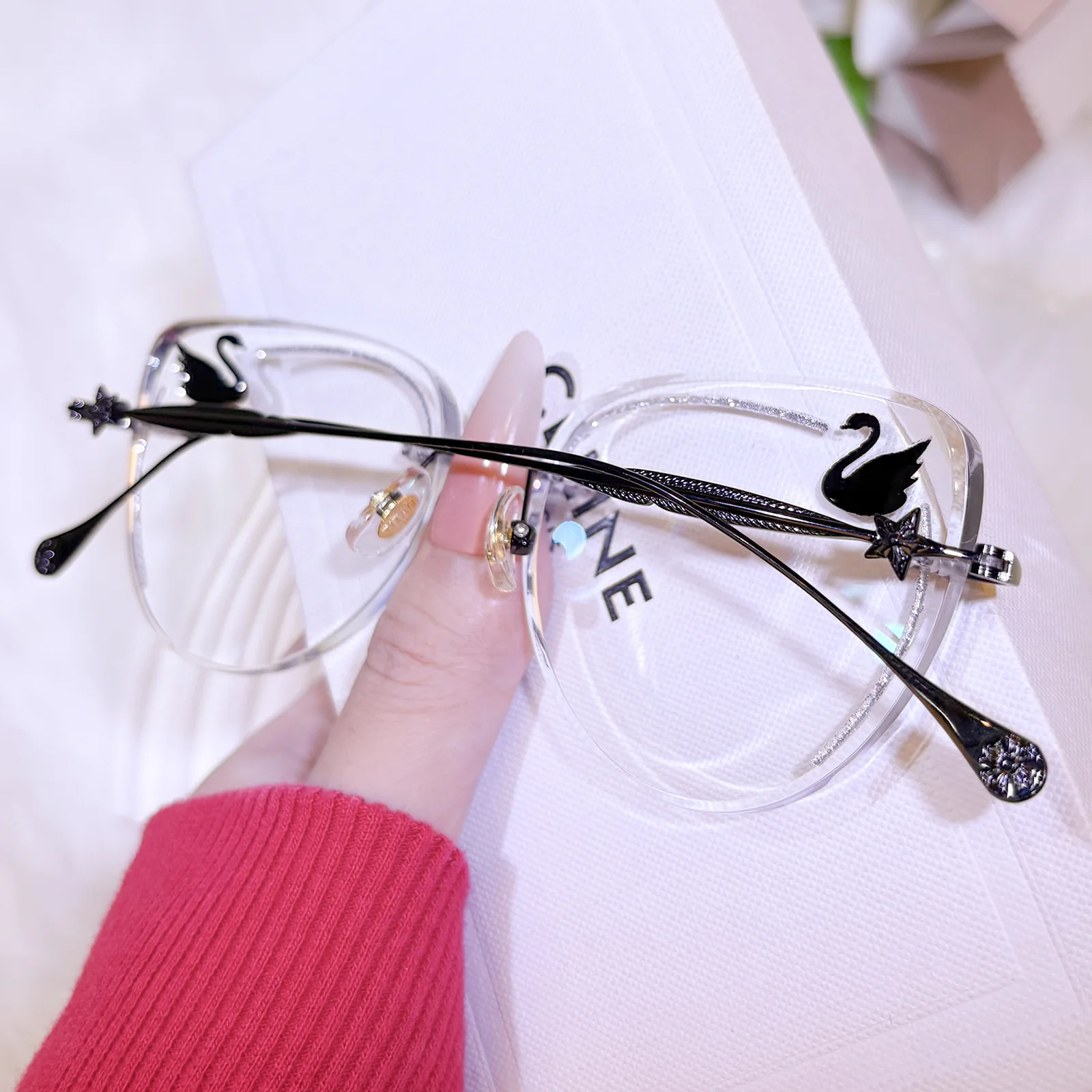 Odette Eyeglasses - Image 13