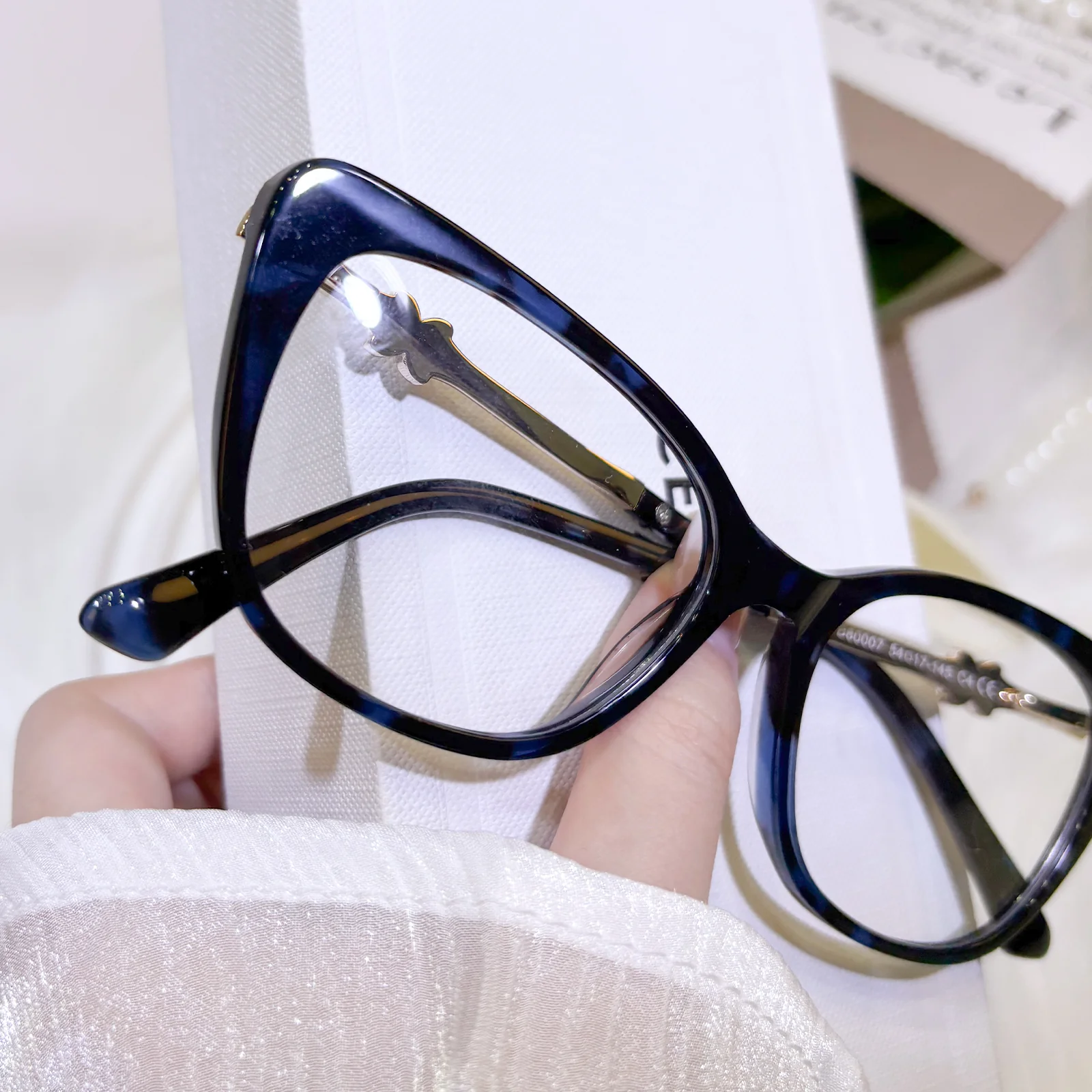 Ophelia Eyeglasses - Image 7