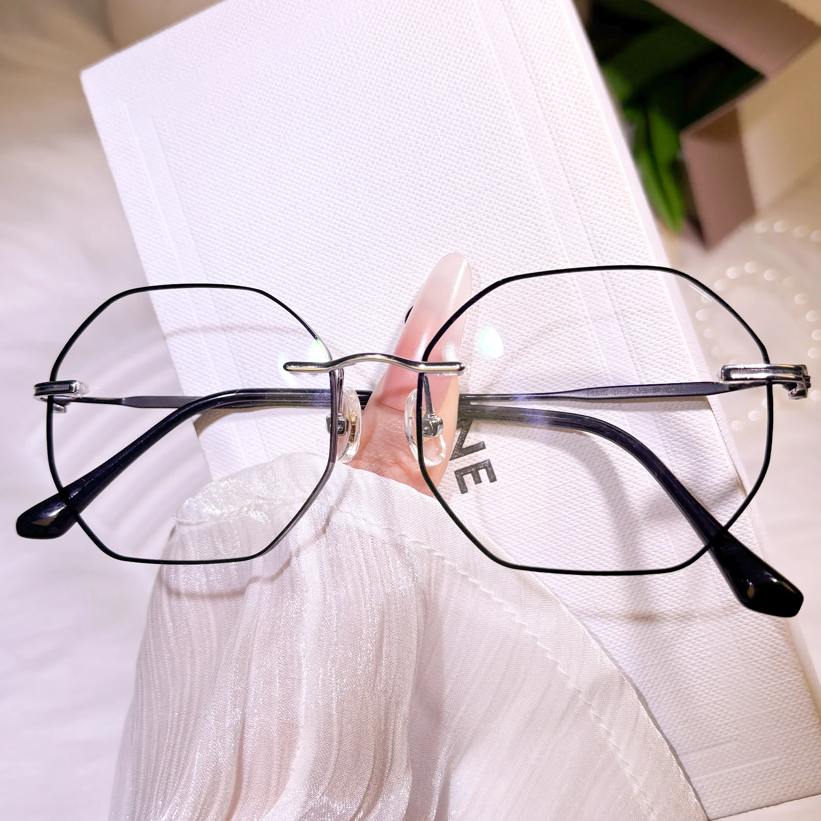 Oris Eyeglasses - Image 3