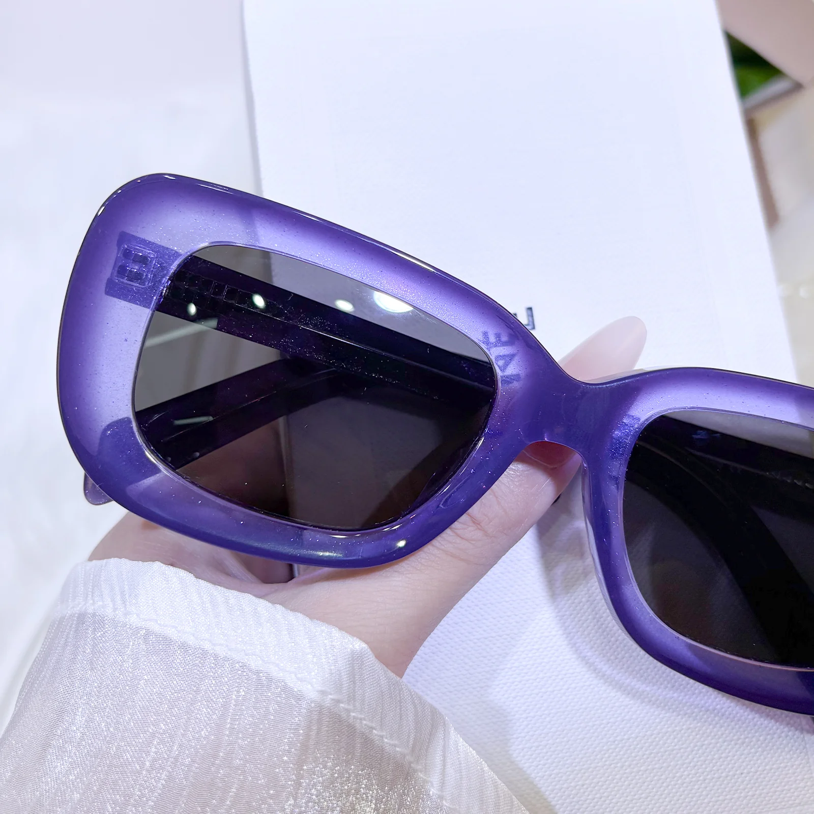 Overla Sunglasses - Image 3