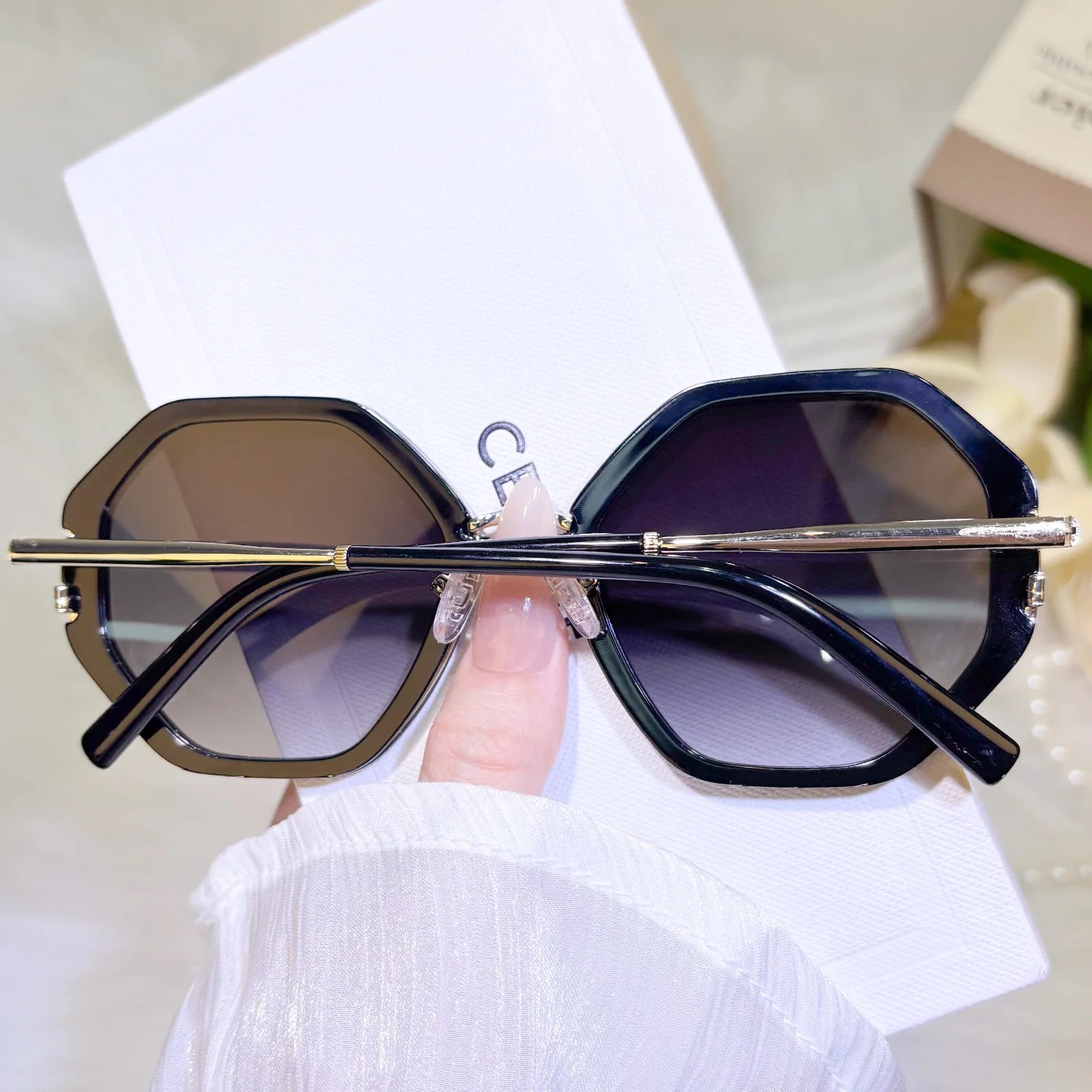 Palo Sunglasses - Image 12