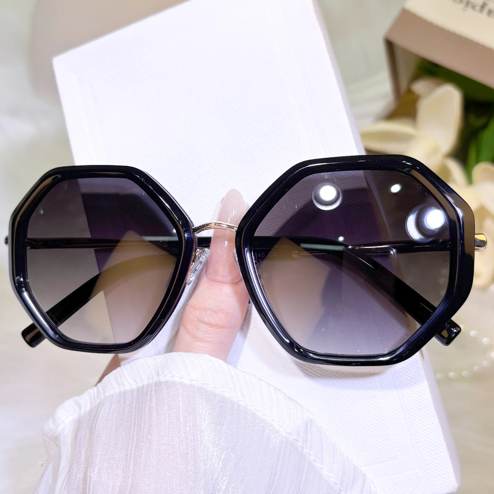 Palo Sunglasses - Image 9