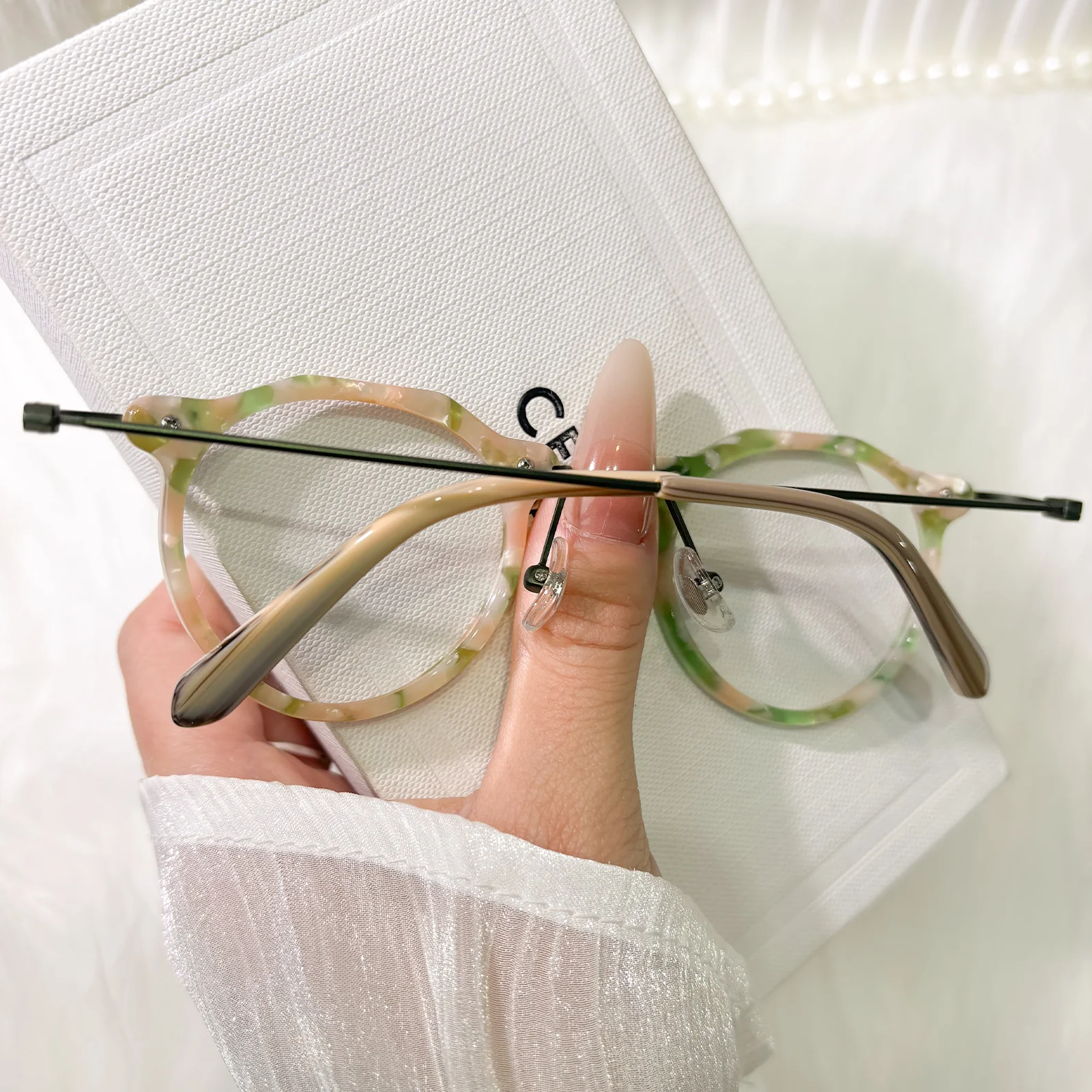 Petal Eyeglasses - Image 4