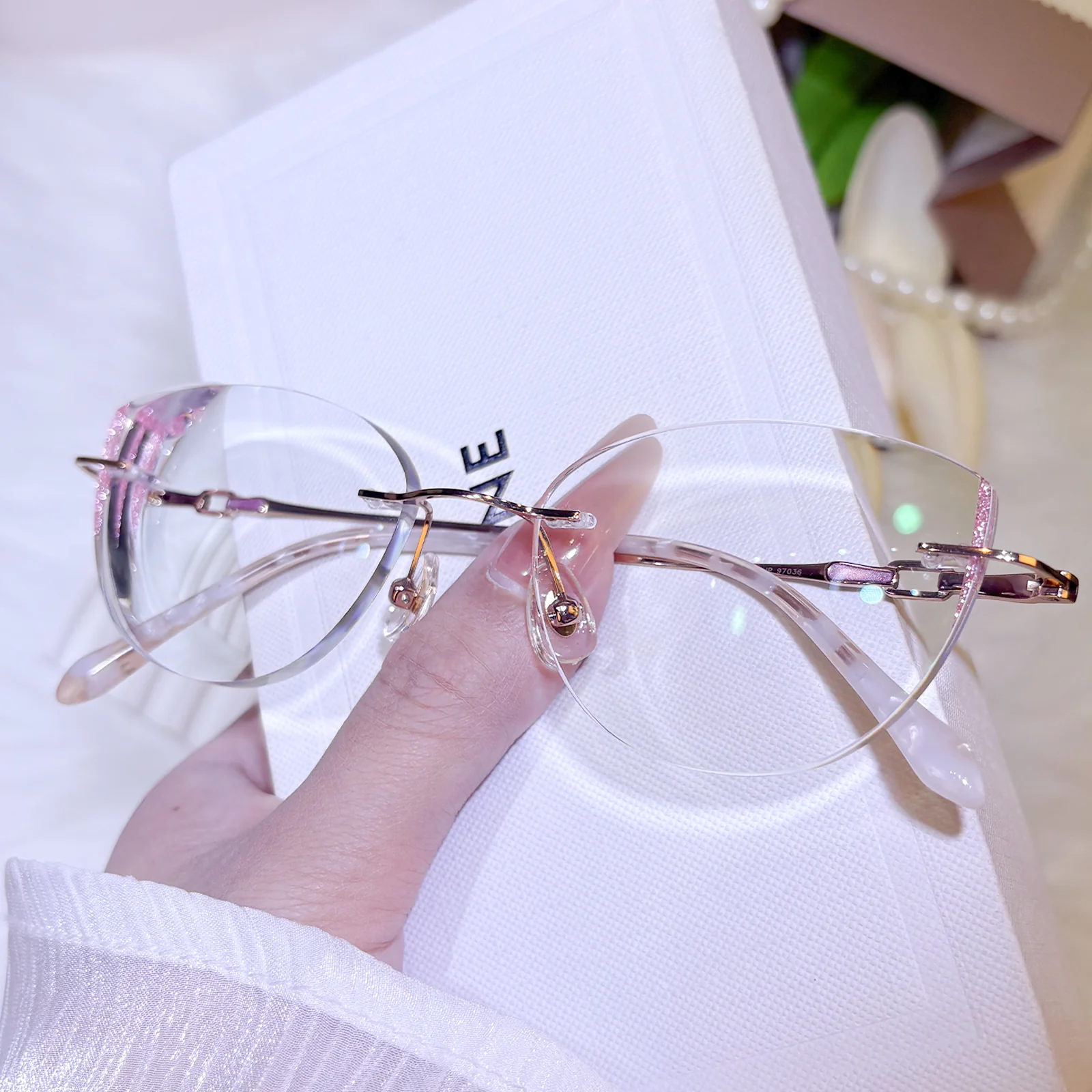 Reina Eyeglasses - Image 3