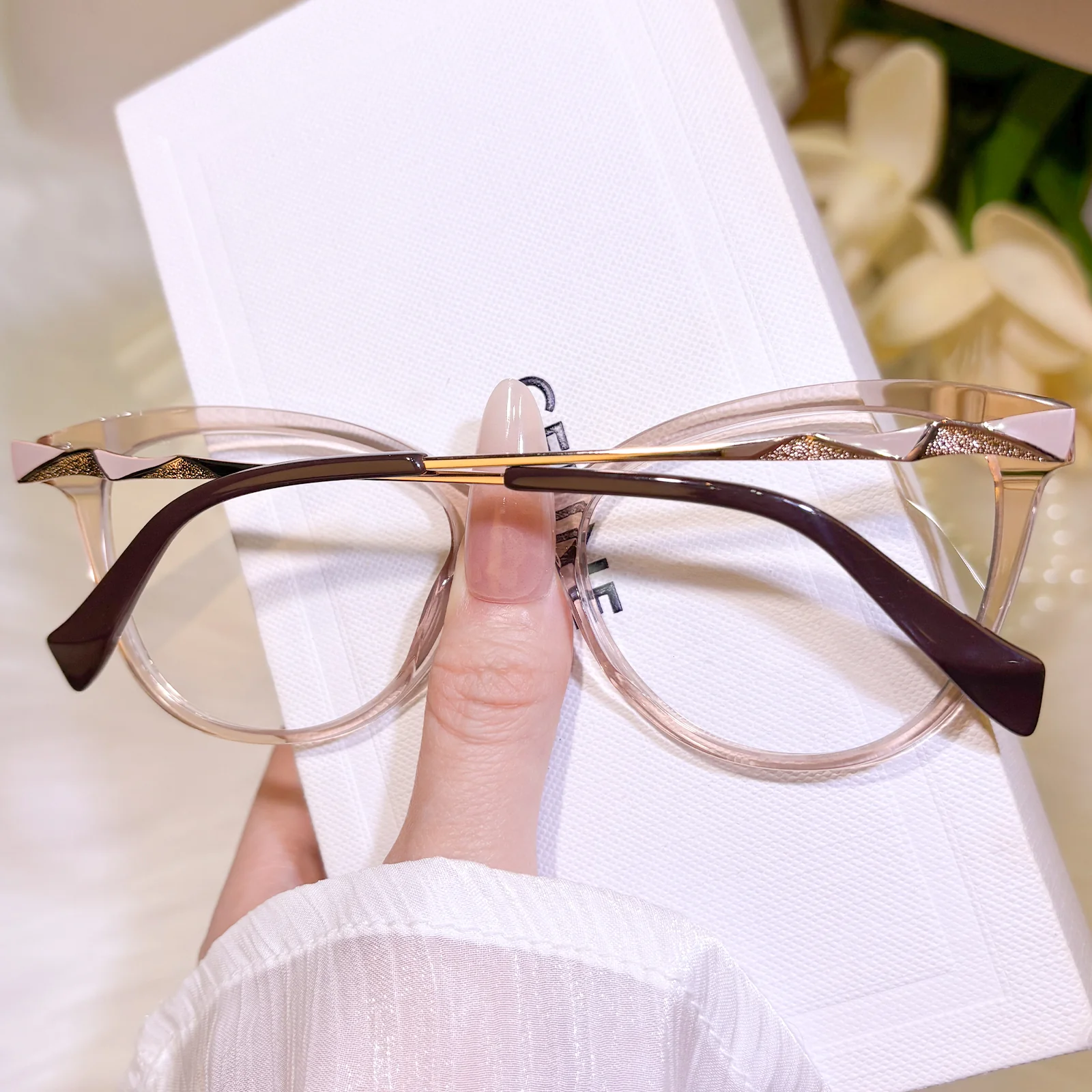 Roxyl Eyeglasses - Image 12