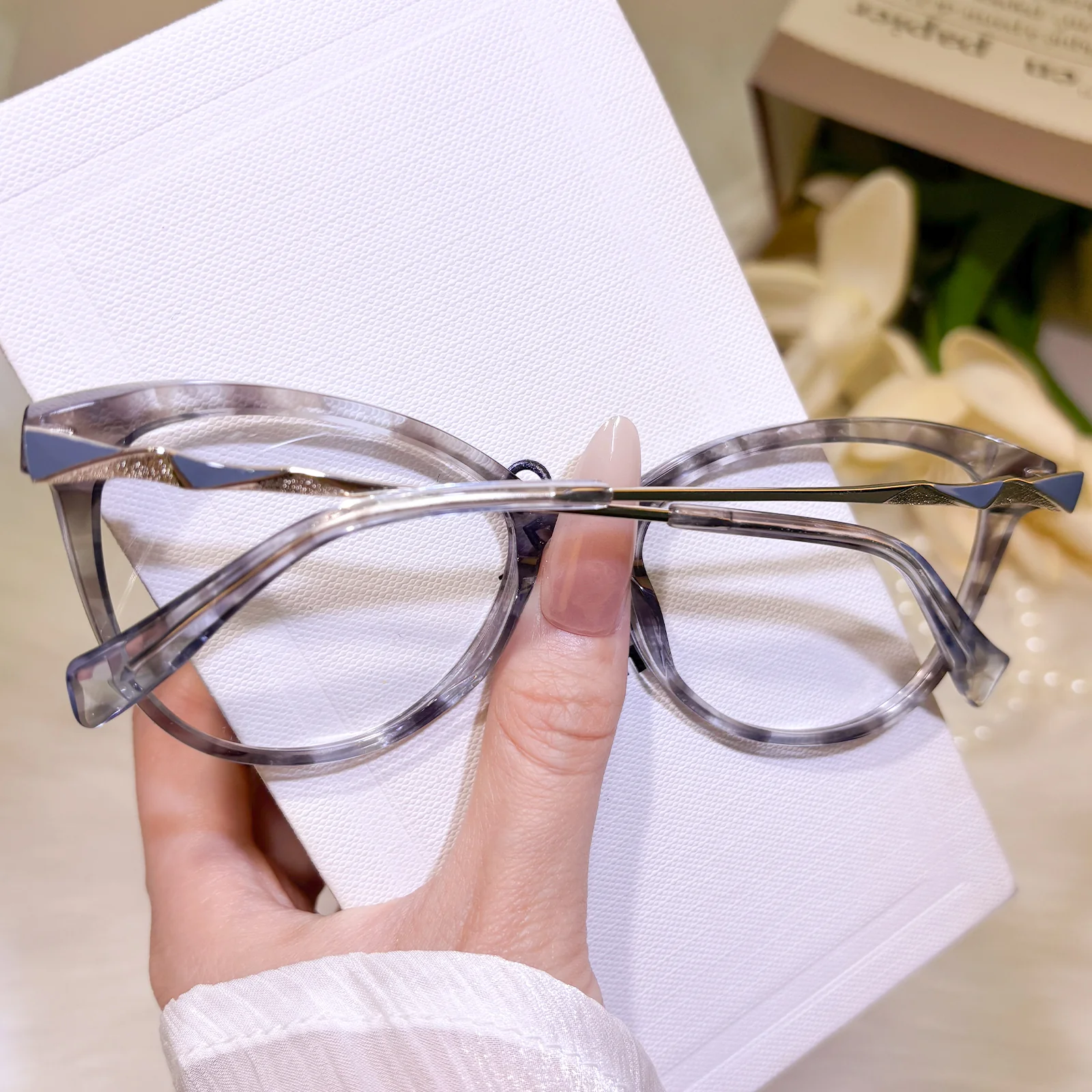 Roxyl Eyeglasses - Image 17