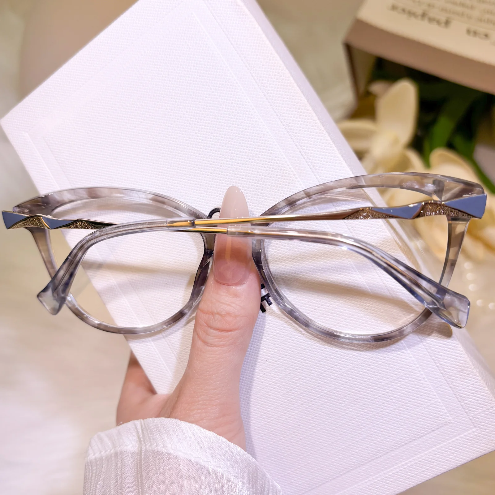 Roxyl Eyeglasses - Image 18