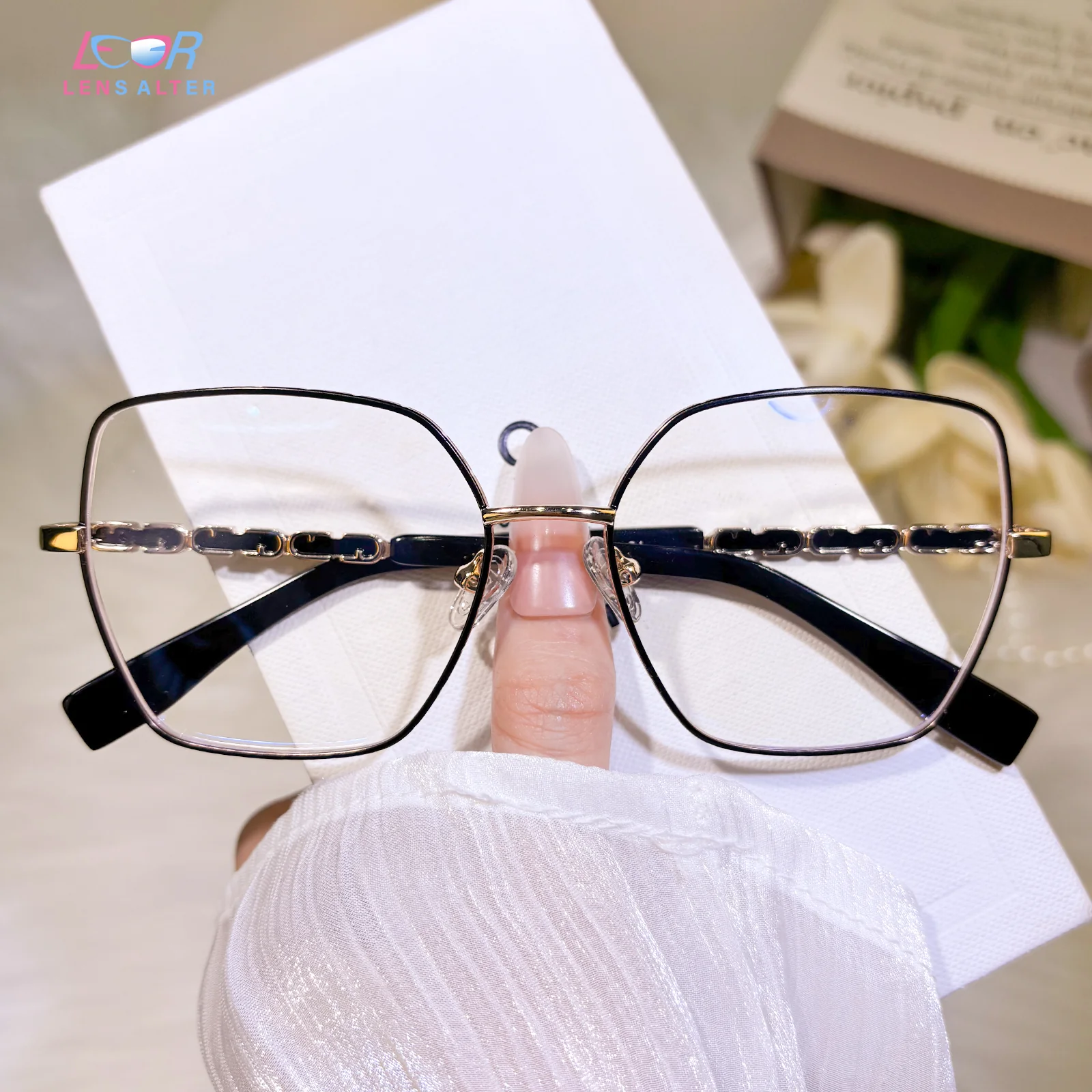 Shay Eyeglasses