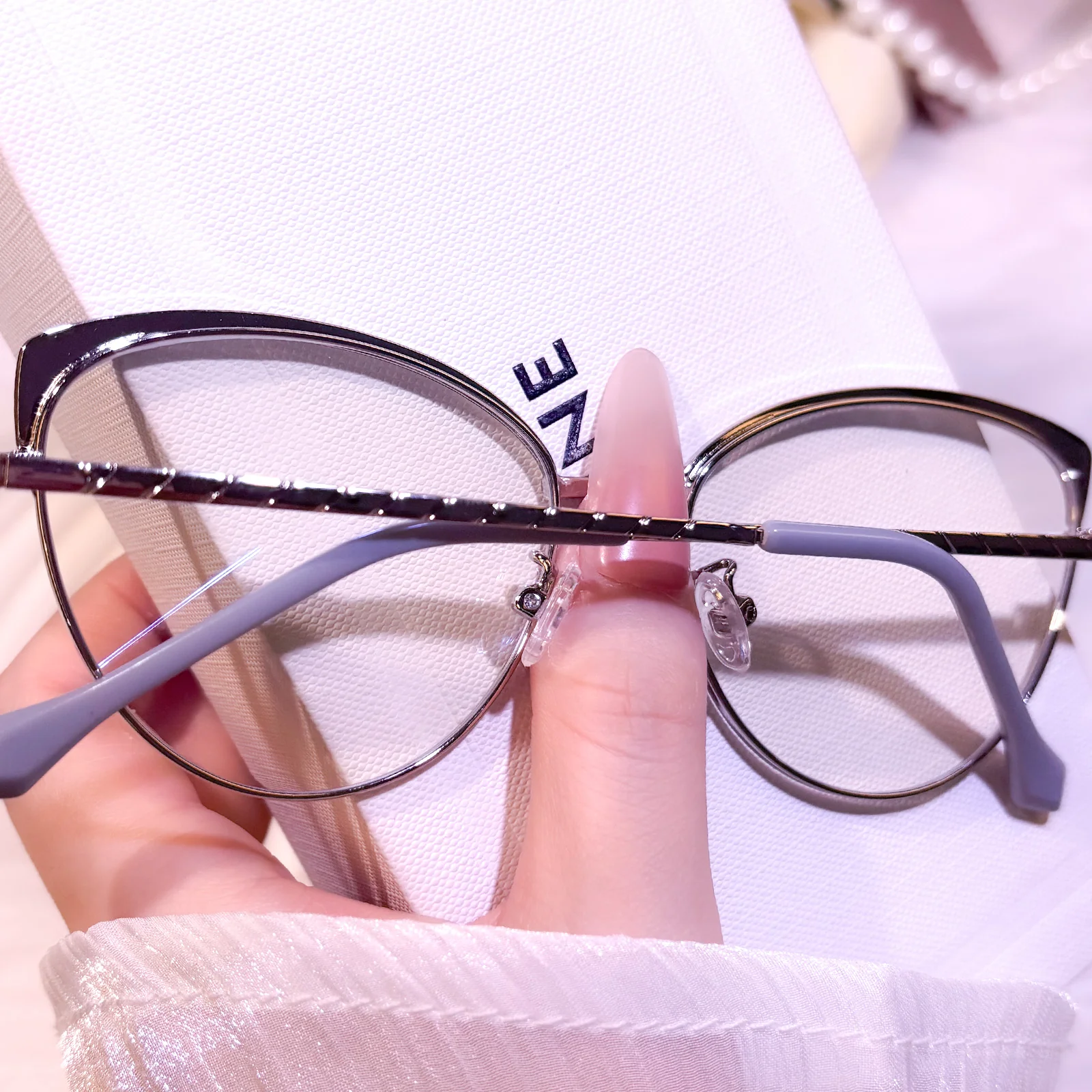 Shaye Eyeglasses - Image 11