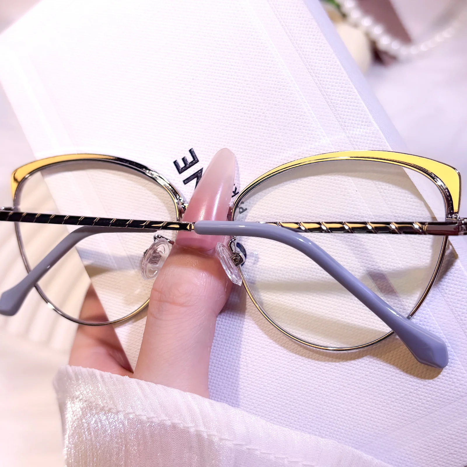 Shaye Eyeglasses - Image 12