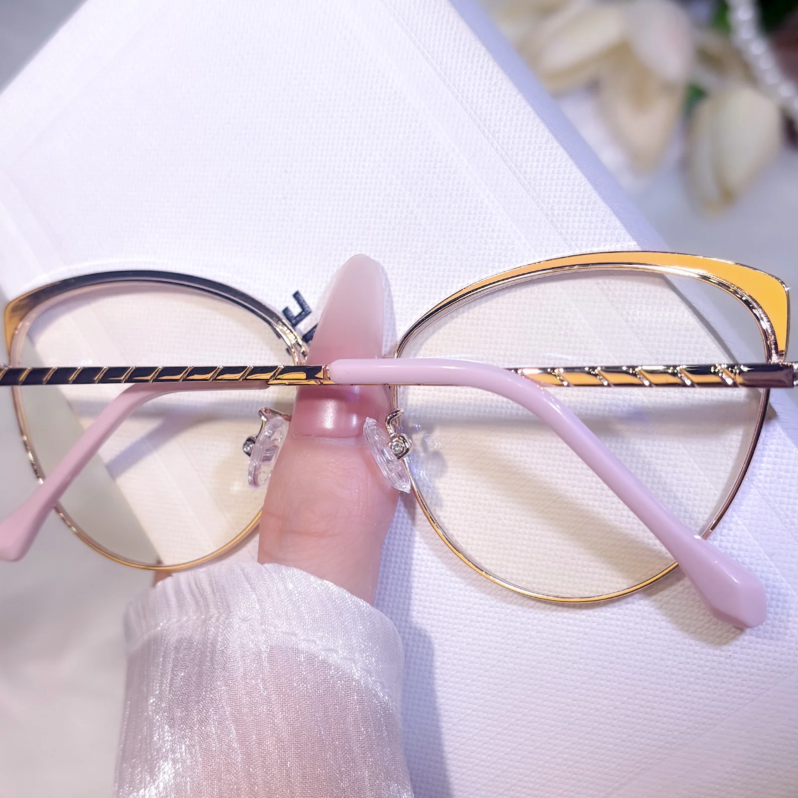Shaye Eyeglasses - Image 18
