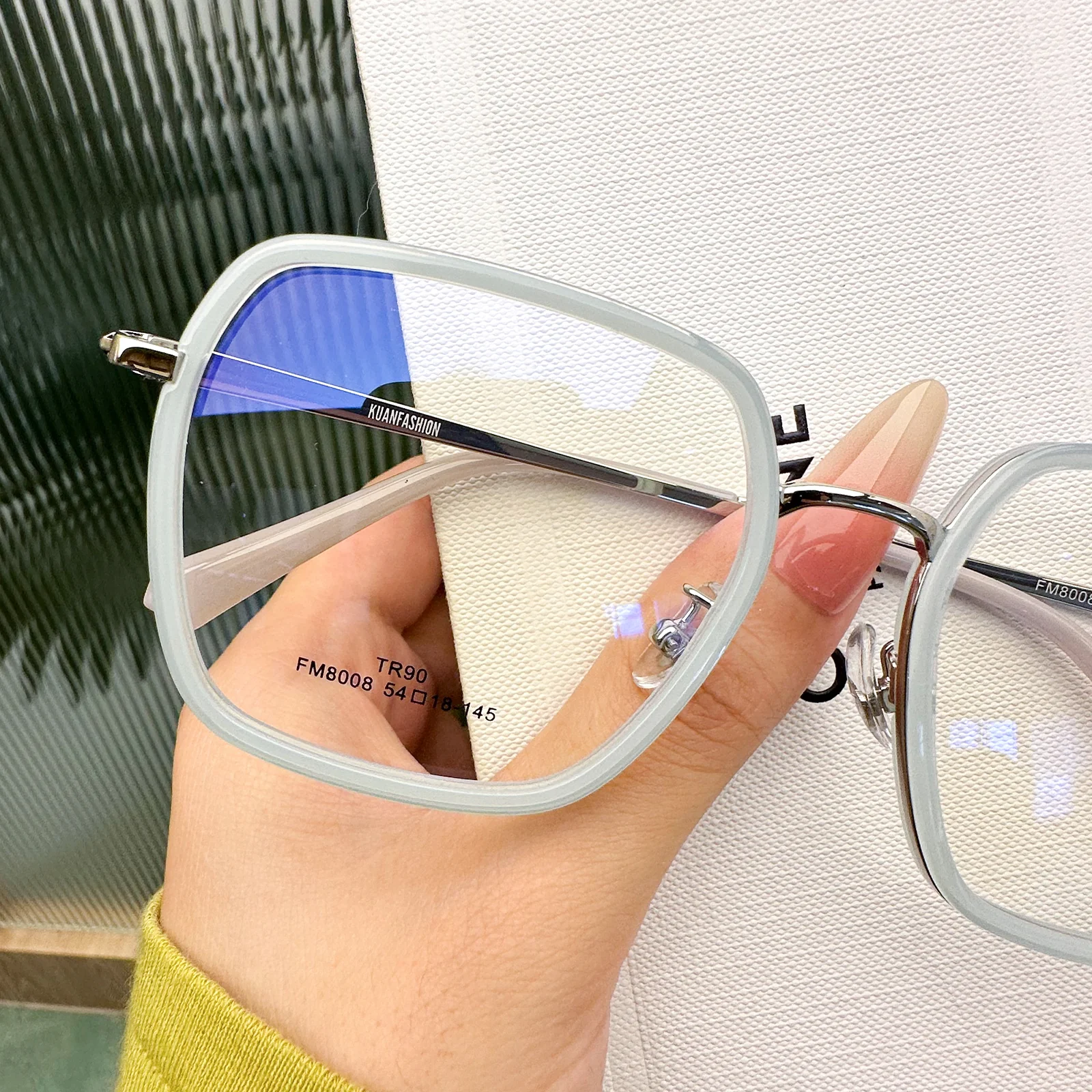 Soe Eyeglasses - Image 4