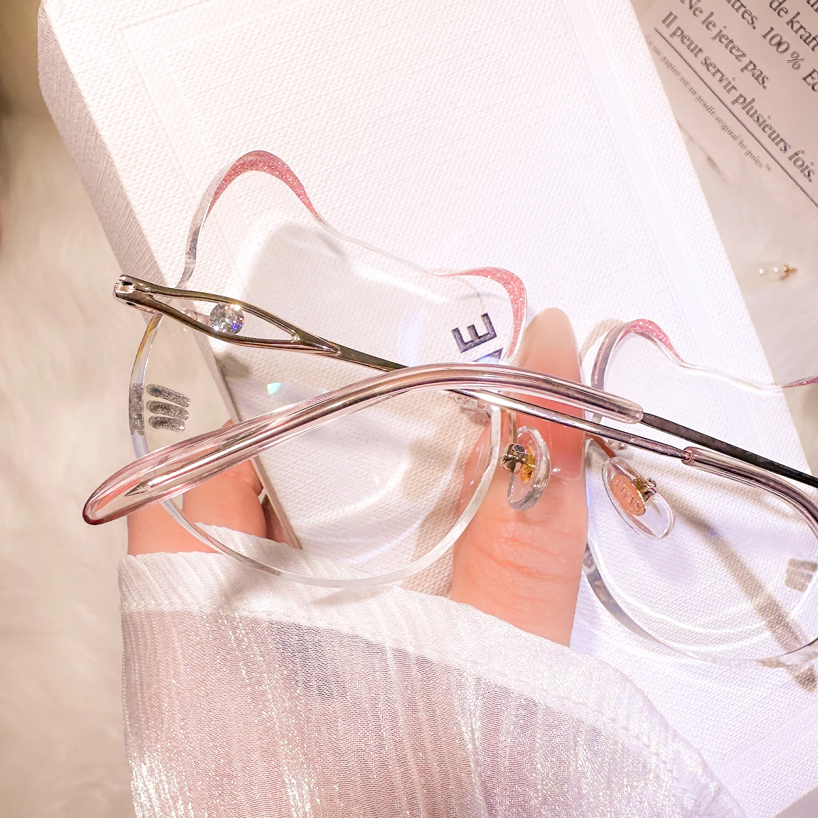 Sora Eyeglasses - Image 15
