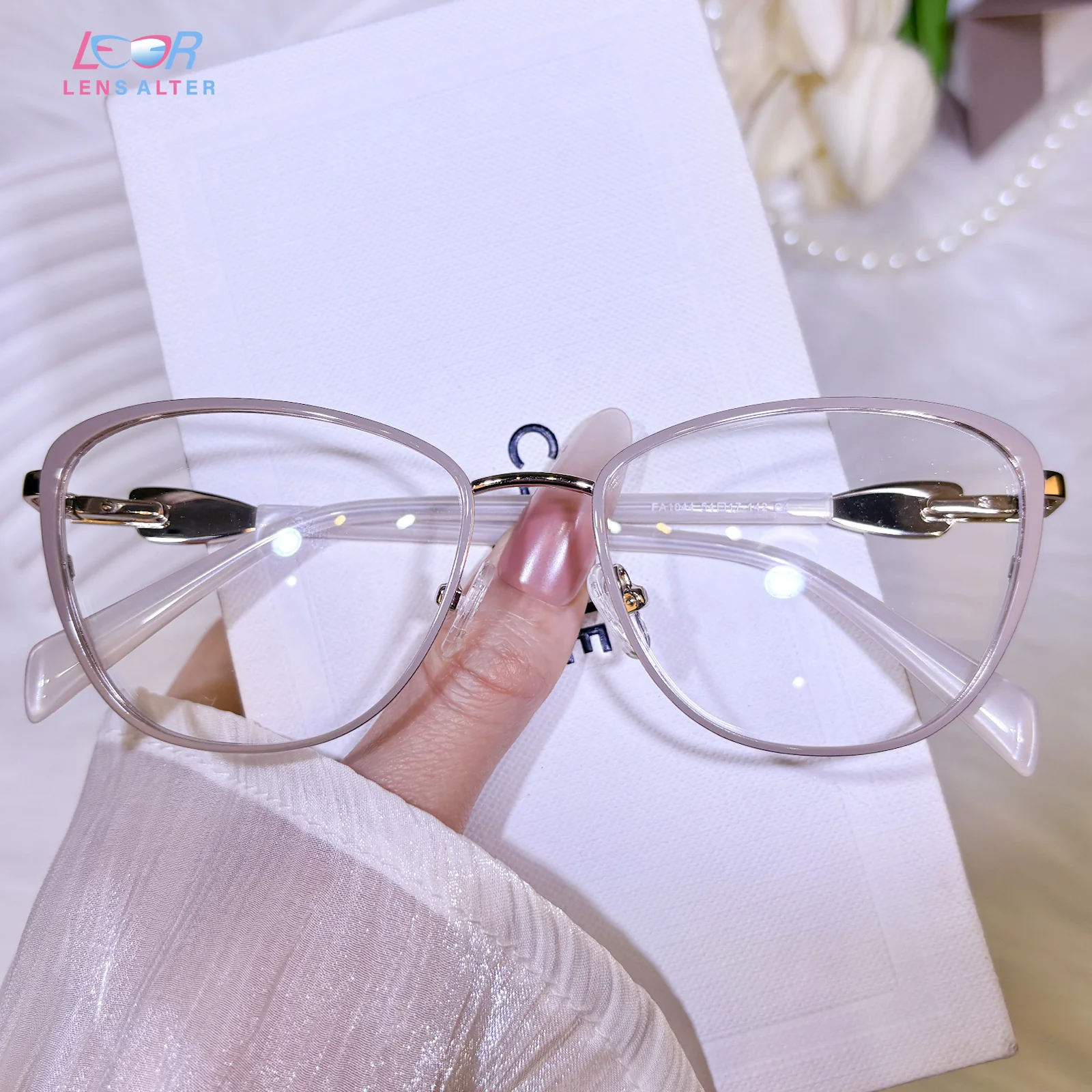 Sovana Eyeglasses - Image 13