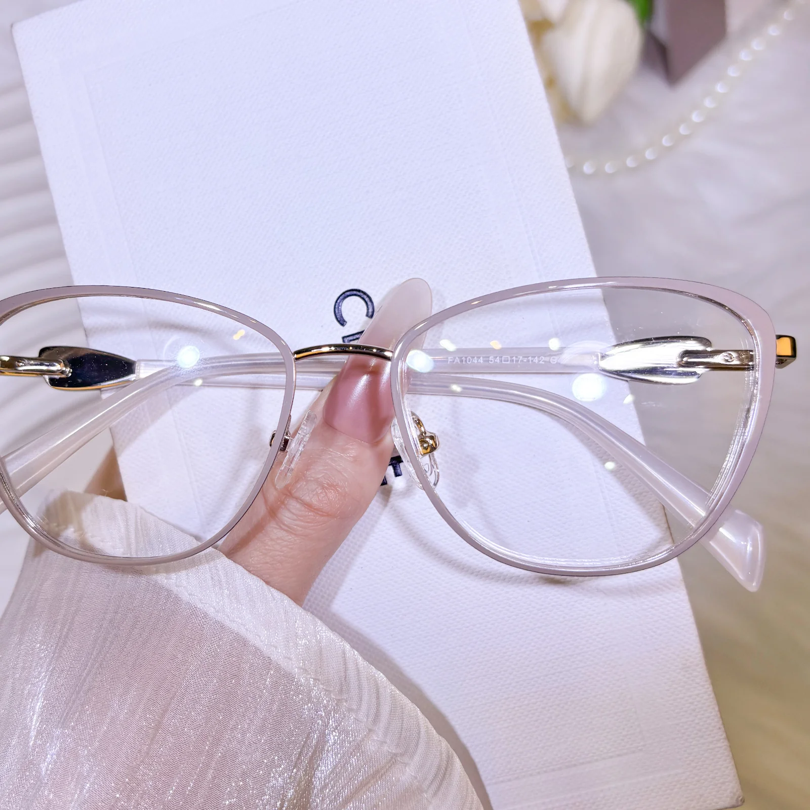 Sovana Eyeglasses - Image 15