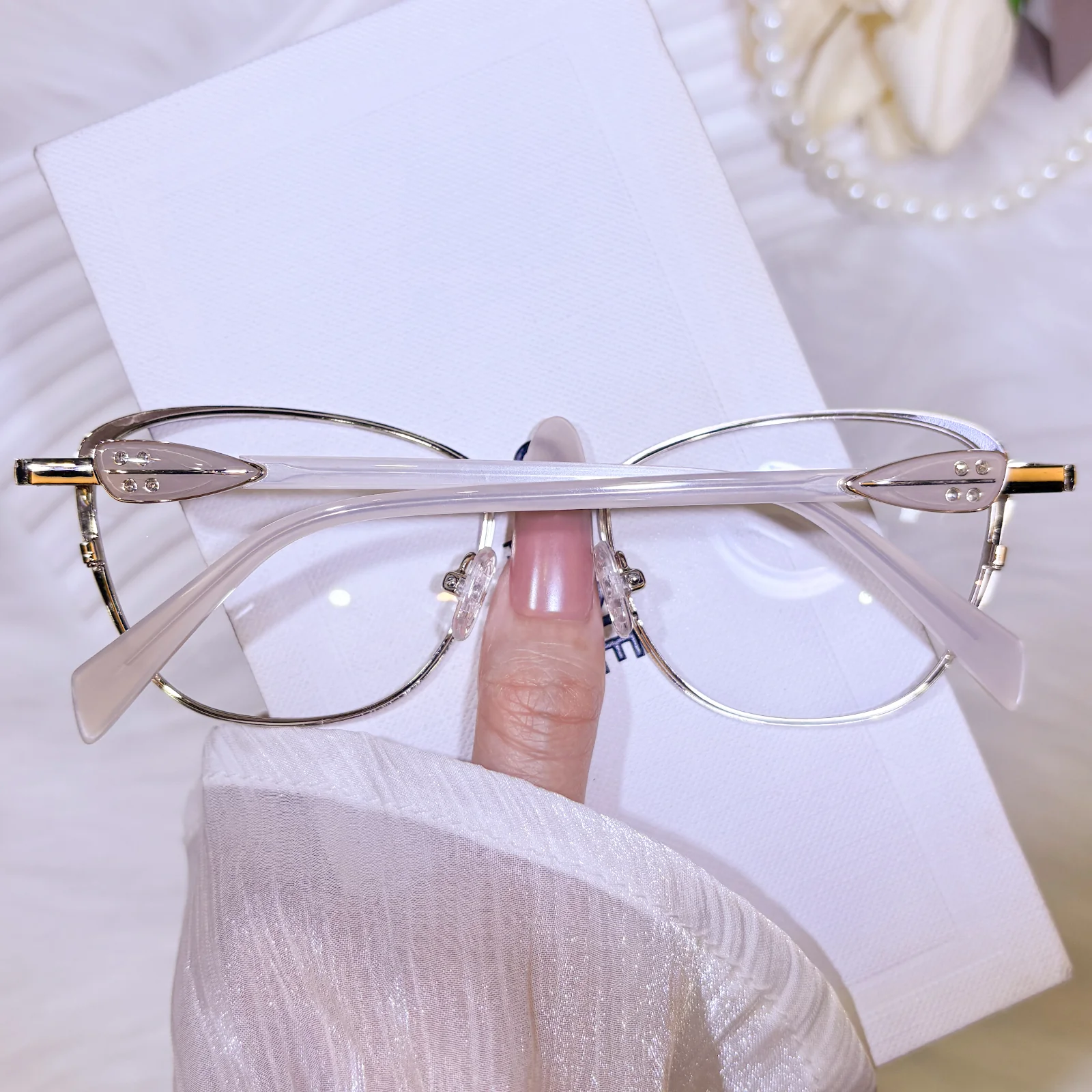 Sovana Eyeglasses - Image 16