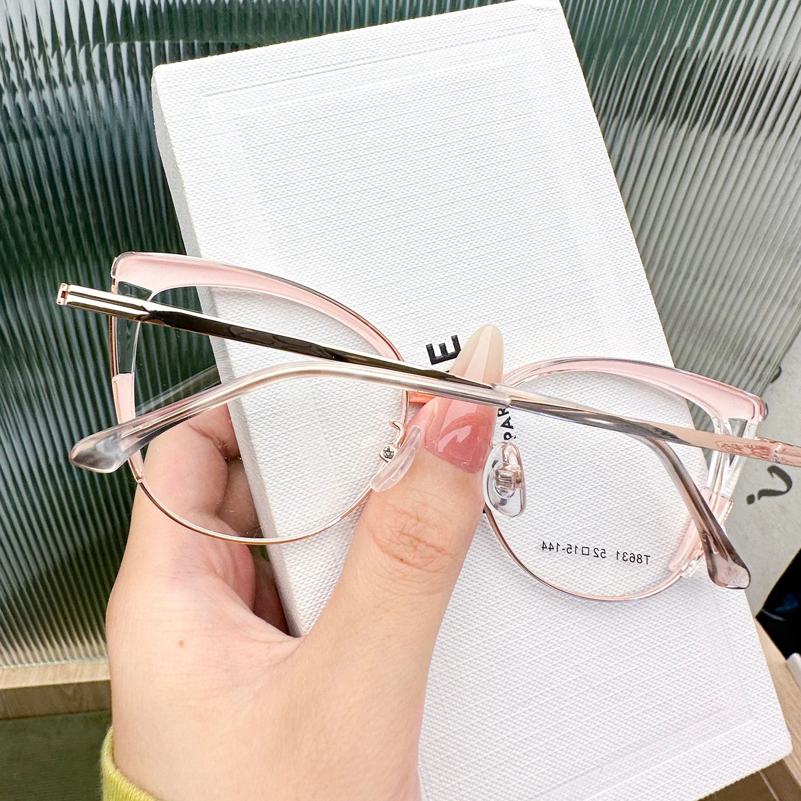 Sunniva Eyeglasses - Image 12