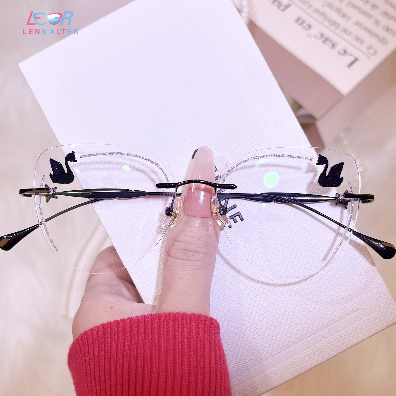 Swan Eyeglasses